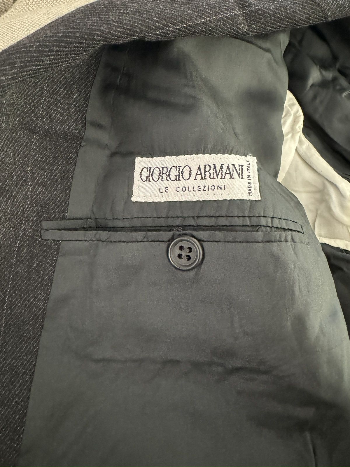 Giorgio Armani Giorgio Armani Made in Italy DB Peak Lapel Jacket Size 42L Size 42R - 11 Thumbnail