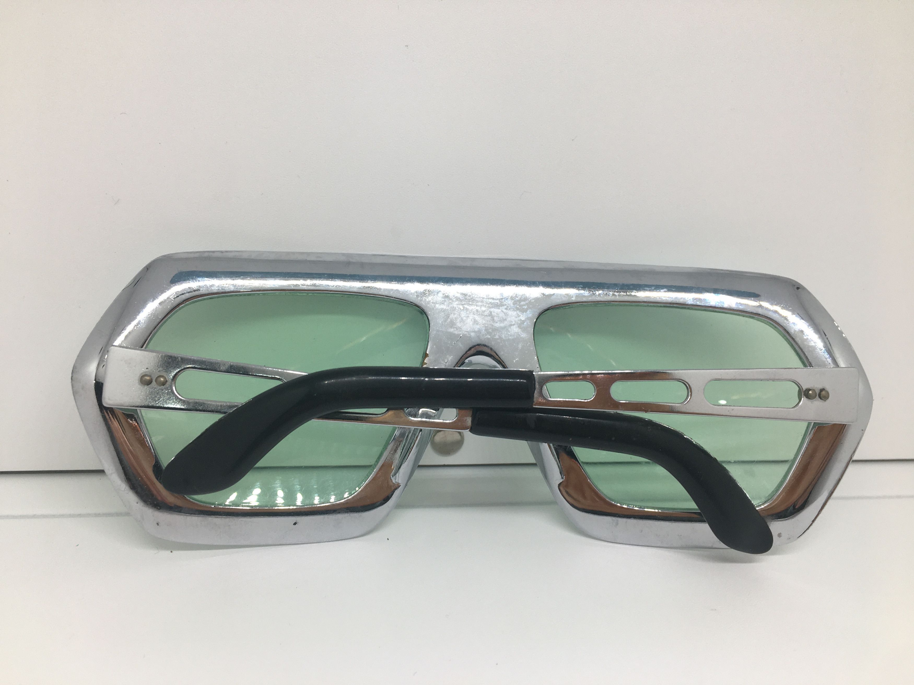 Vintage '69 MOD SWANK FRANCE CHROME ELVIS PRESLEY ERA SUNGLASSES Size ONE SIZE - 8 Thumbnail