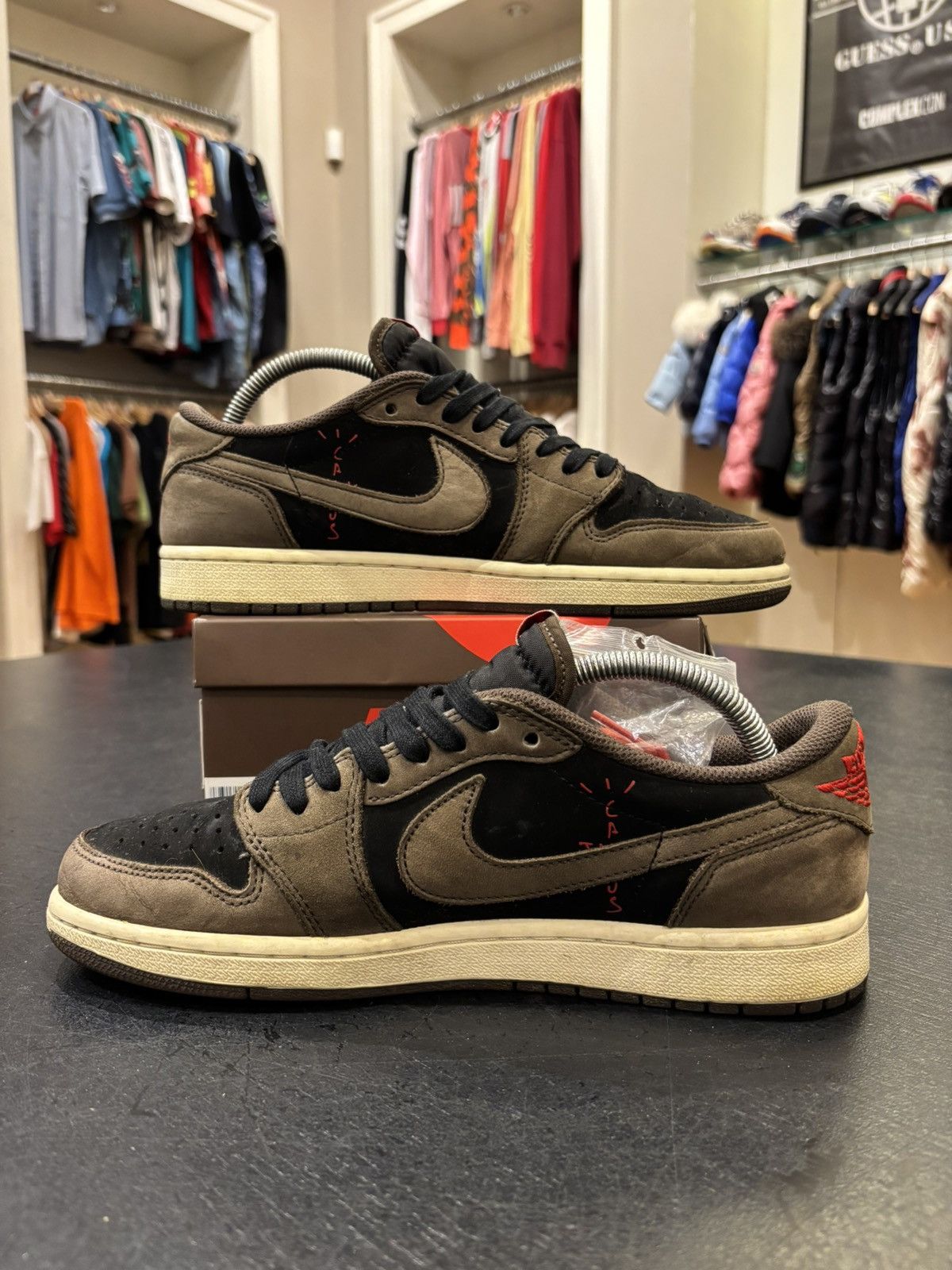 Jordan Brand × Travis Scott Jordan 1 low travis scott mocha Size US 8 / EU 41 - 5 Thumbnail