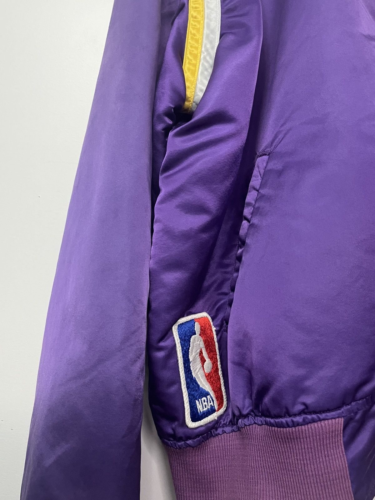Vintage Los Angeles Lakers Satin Purple 90’s STARTER Jacket XXL Size US XXL / EU 58 / 5 - 5 Thumbnail