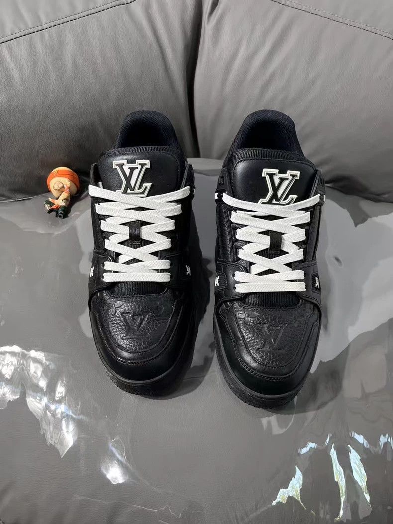 Louis Vuitton Louis Vuitton Louis Vuitton Trainer Black Sneakers Size 40 Size US 10 / EU 43 - 2 Thumbnail