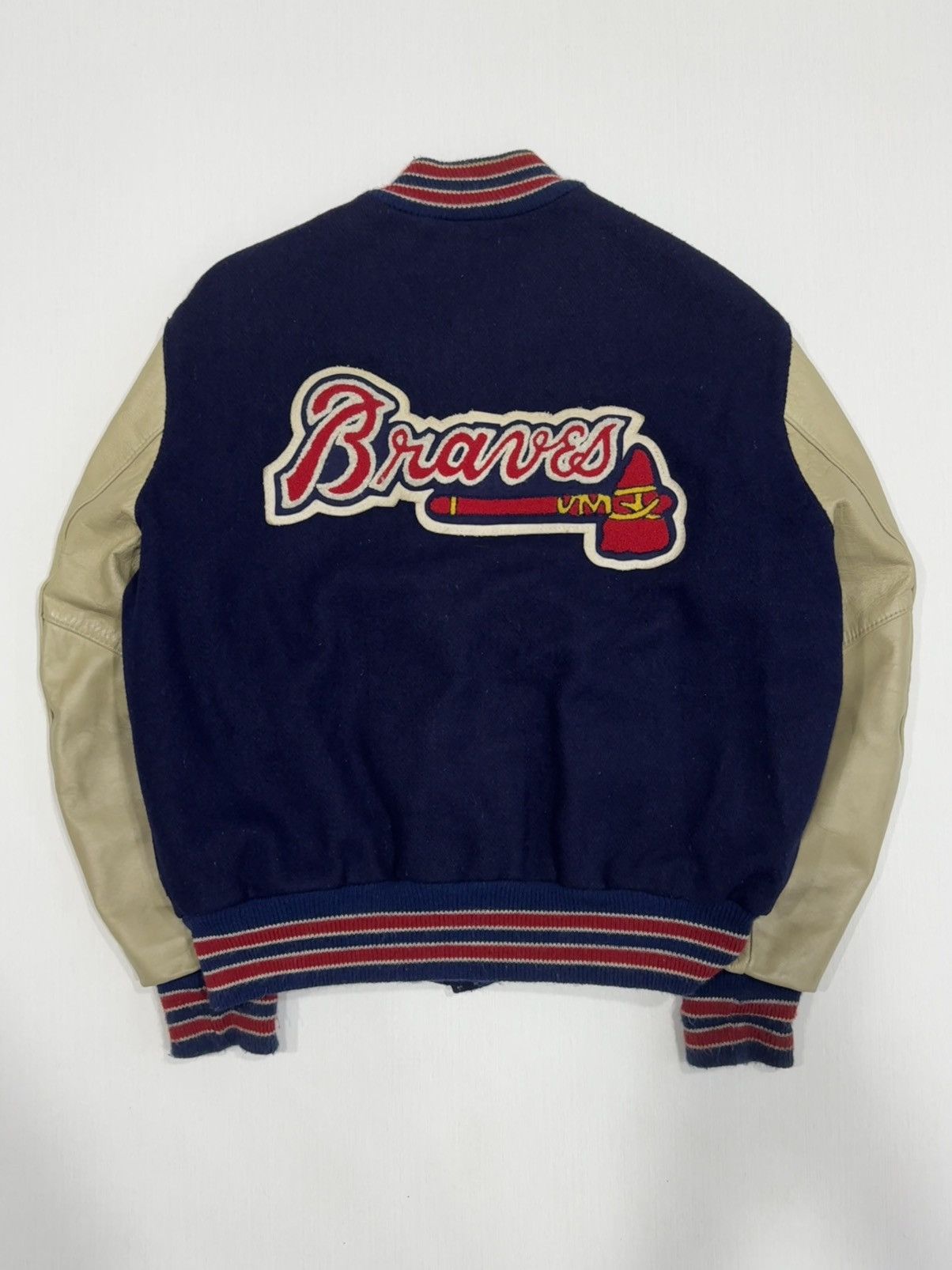 If Six Was Nine × Japanese Brand × Vintage Vintage Atlanta Braves De Long Leather Bomber Made in USA Size US S / EU 44-46 / 1 - 3 Thumbnail