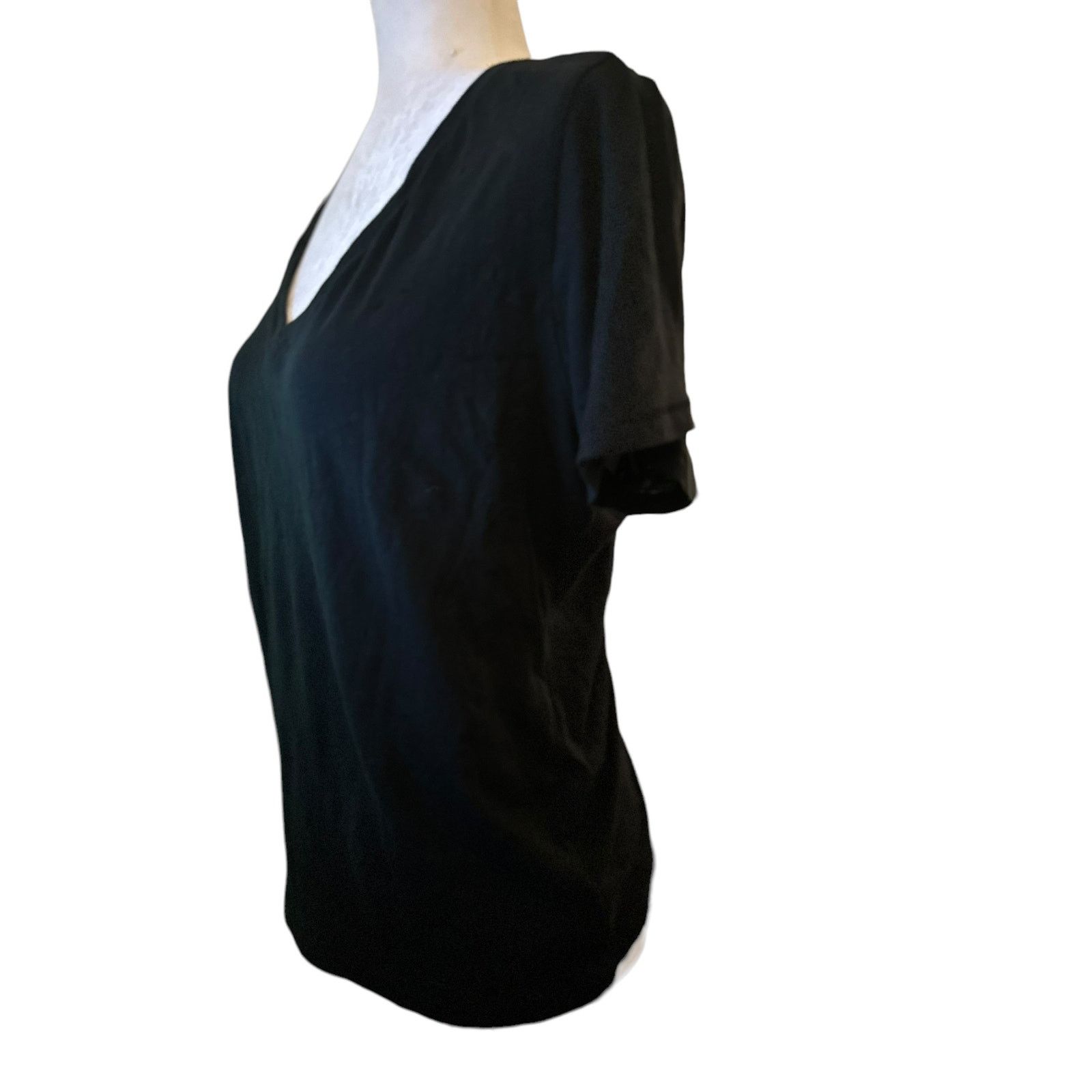 J.Crew J.Crew Vintage Cotton V-Neck Tee, Size L, NWOT Size L / US 10 / IT 46 - 2 Thumbnail
