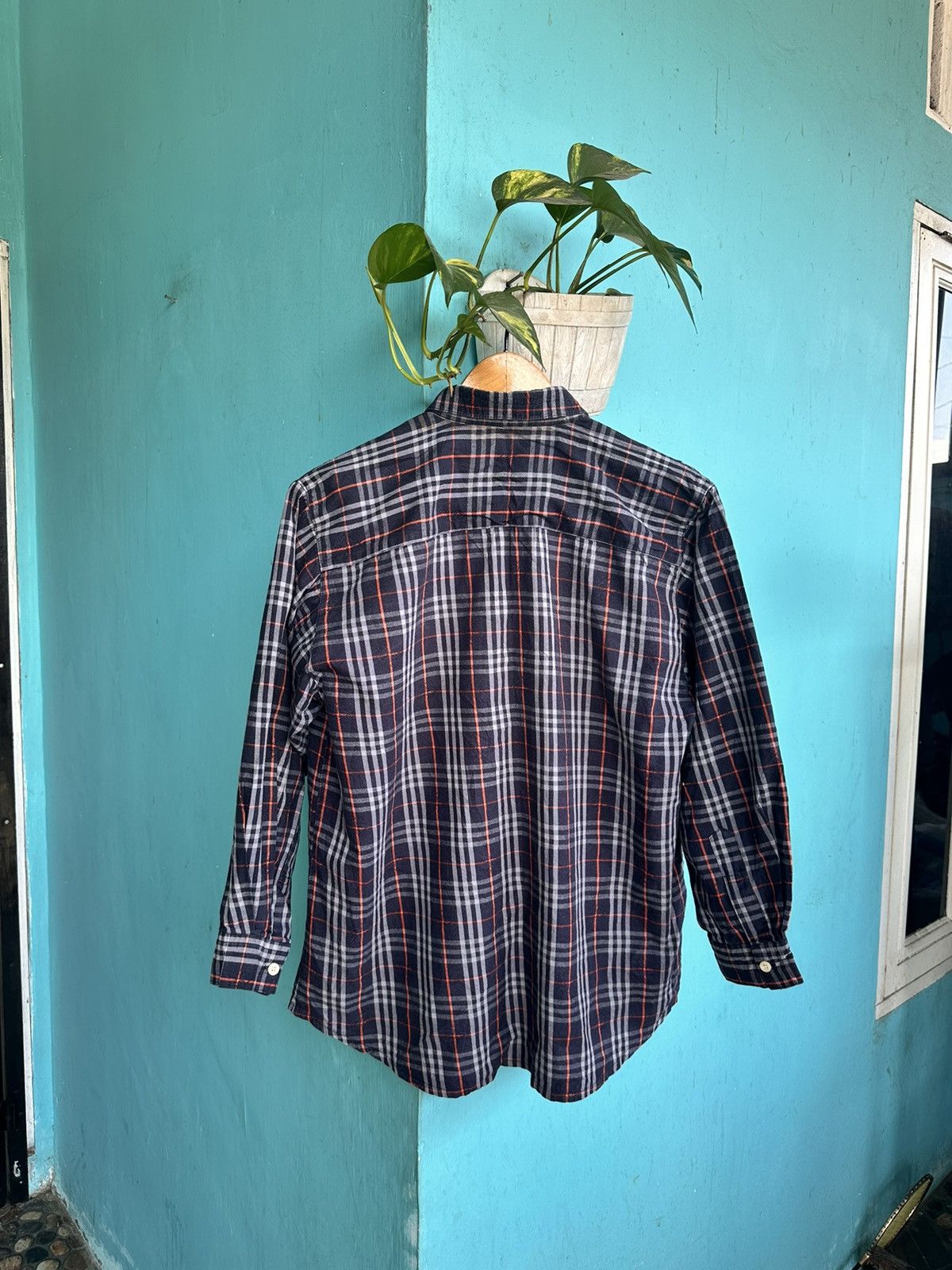Burberry × Vintage Vintage Burberrys long sleeve shirt women Size M / US 6-8 / IT 42-44 - 2 Thumbnail