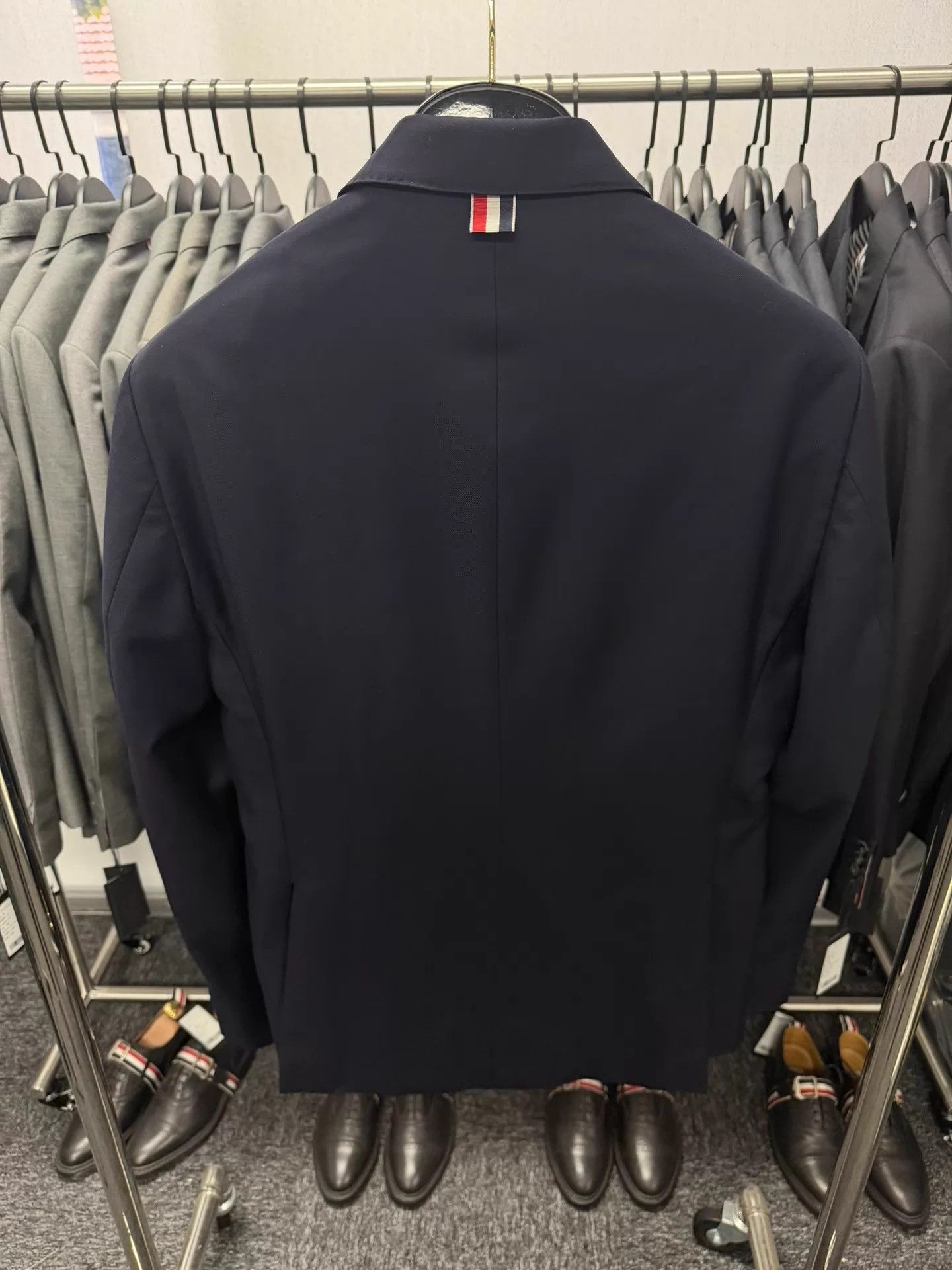 Thom Browne Thom Browne Men's Classic Navy Gold Button Suit Size US XS / EU 42 / 0 - 2 Thumbnail