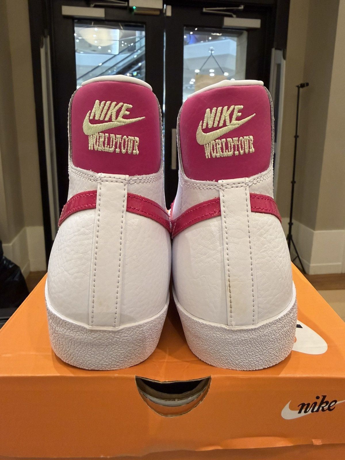 Nike Nike Blazer Mid ‘World Tour’ Size US 12.5 / EU 45-46 - 3 Thumbnail