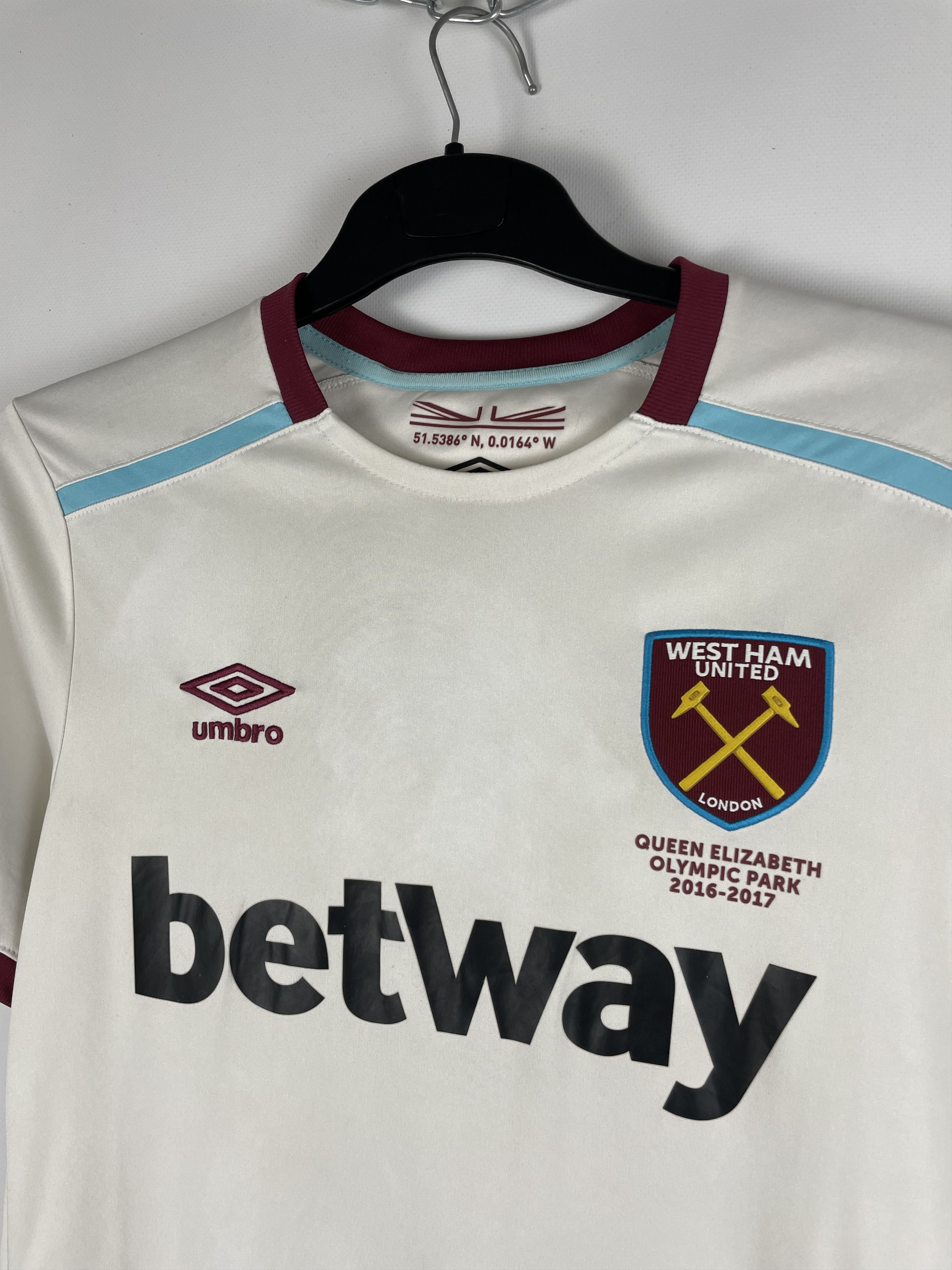 Umbro Umbro West Ham United Jersey Size US M / EU 48-50 / 2 - 4 Thumbnail
