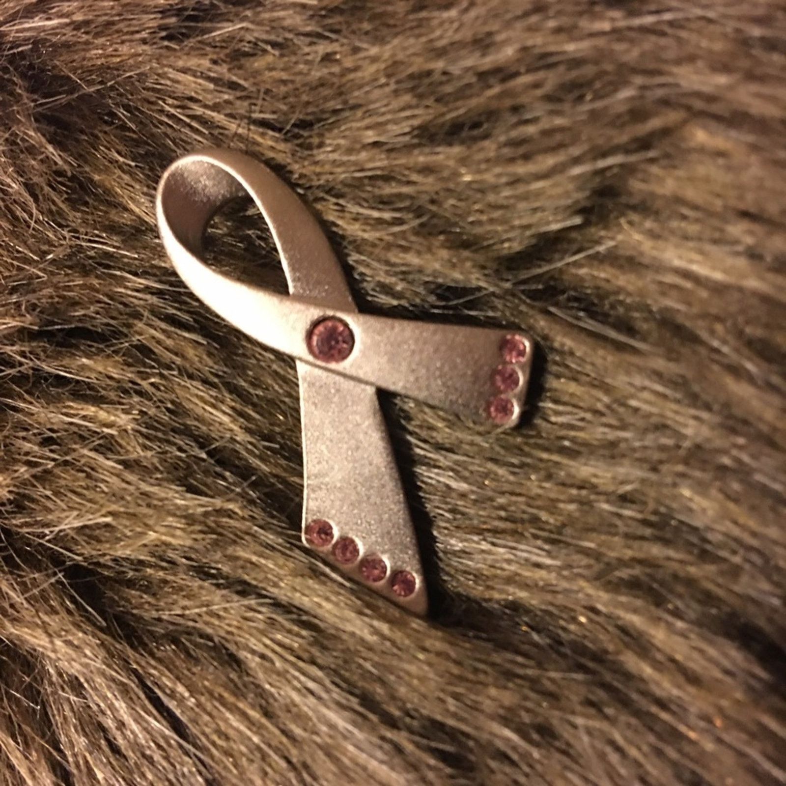 Jewelry Avon matte silver tone pink rhinestone tac pin Size ONE SIZE - 1 Thumbnail