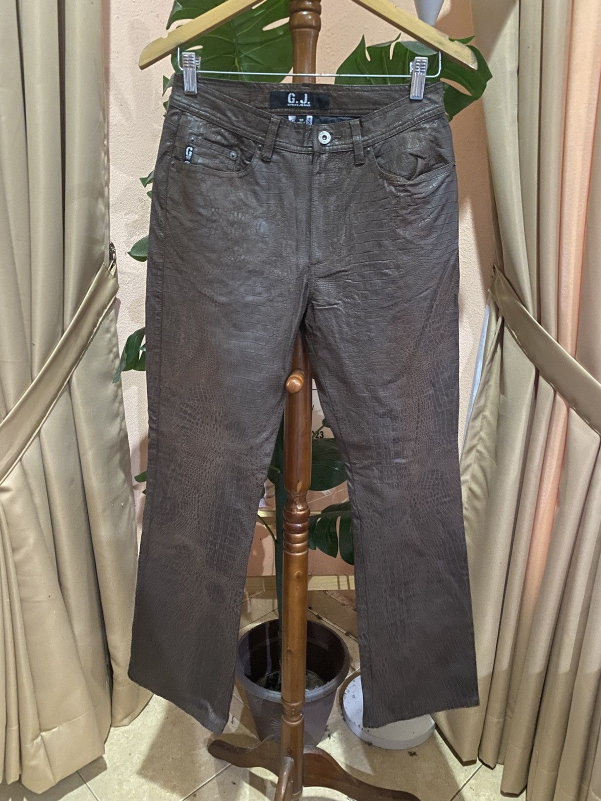 Guess Vintage Guess Jeans G.J. Croc Embossed Brown Pants Size 28" / US 6 / IT 42 - 1 Thumbnail