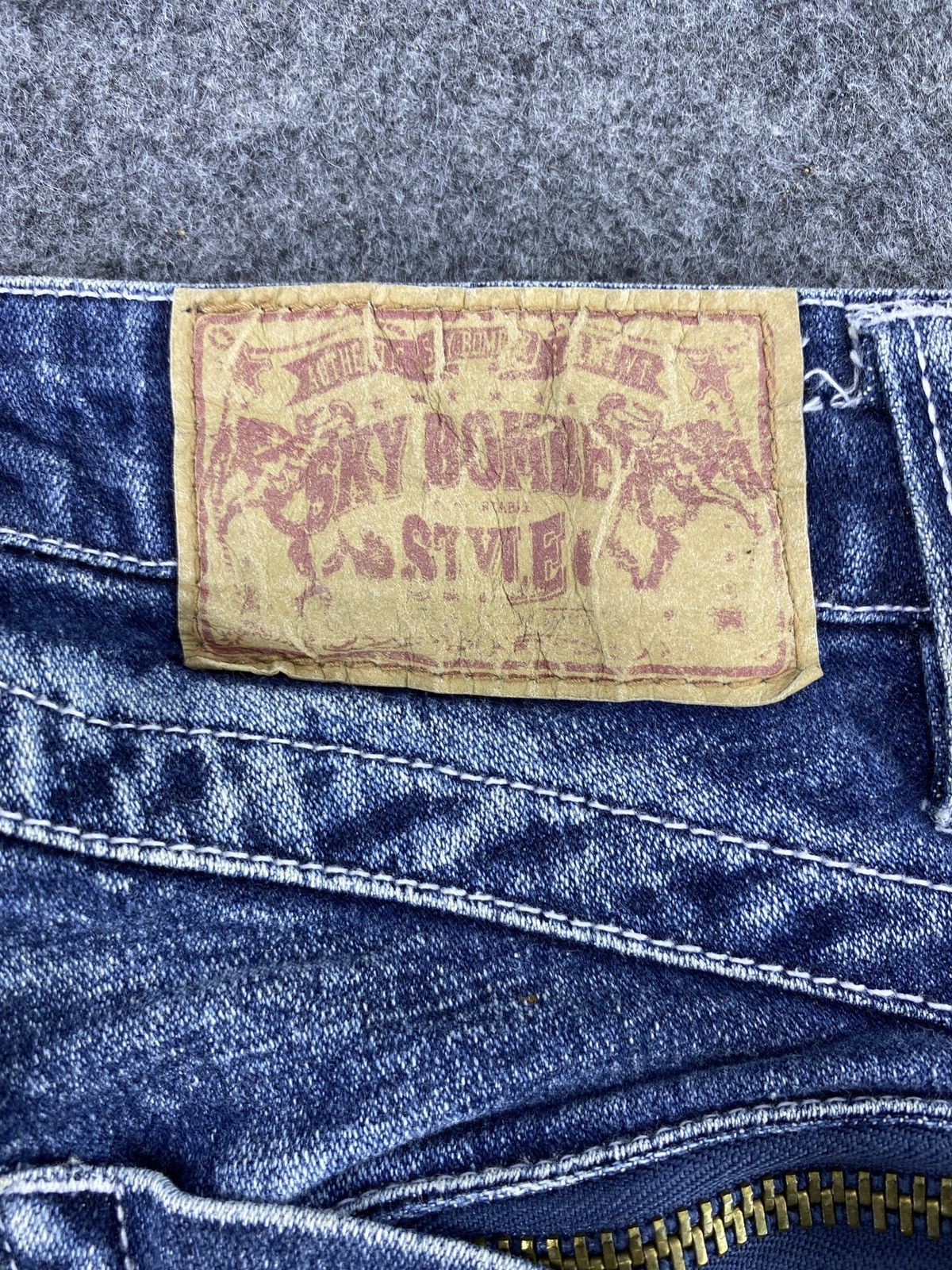 Japanese Brand × Jean Skull Button Sky Bomber Blue Wash Flare Jeans - J1061 Size 27" / US 4 / IT 40 - 10 Thumbnail