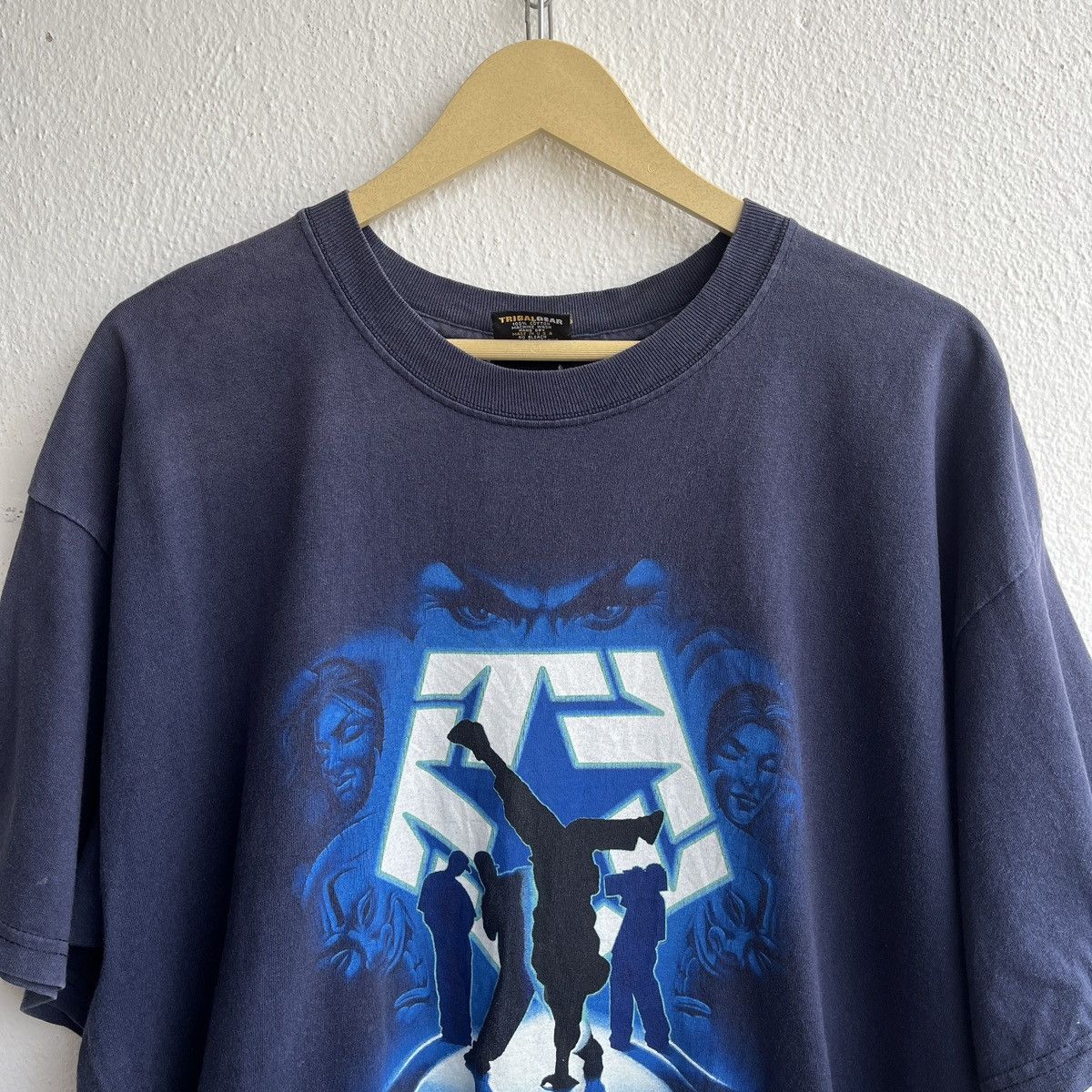 Tribal Streetwear VINTAGE TRIBAL STREETWEAR BREAKDANCE PRINTED TSHIRT Size US XL / EU 56 / 4 - 19 Thumbnail