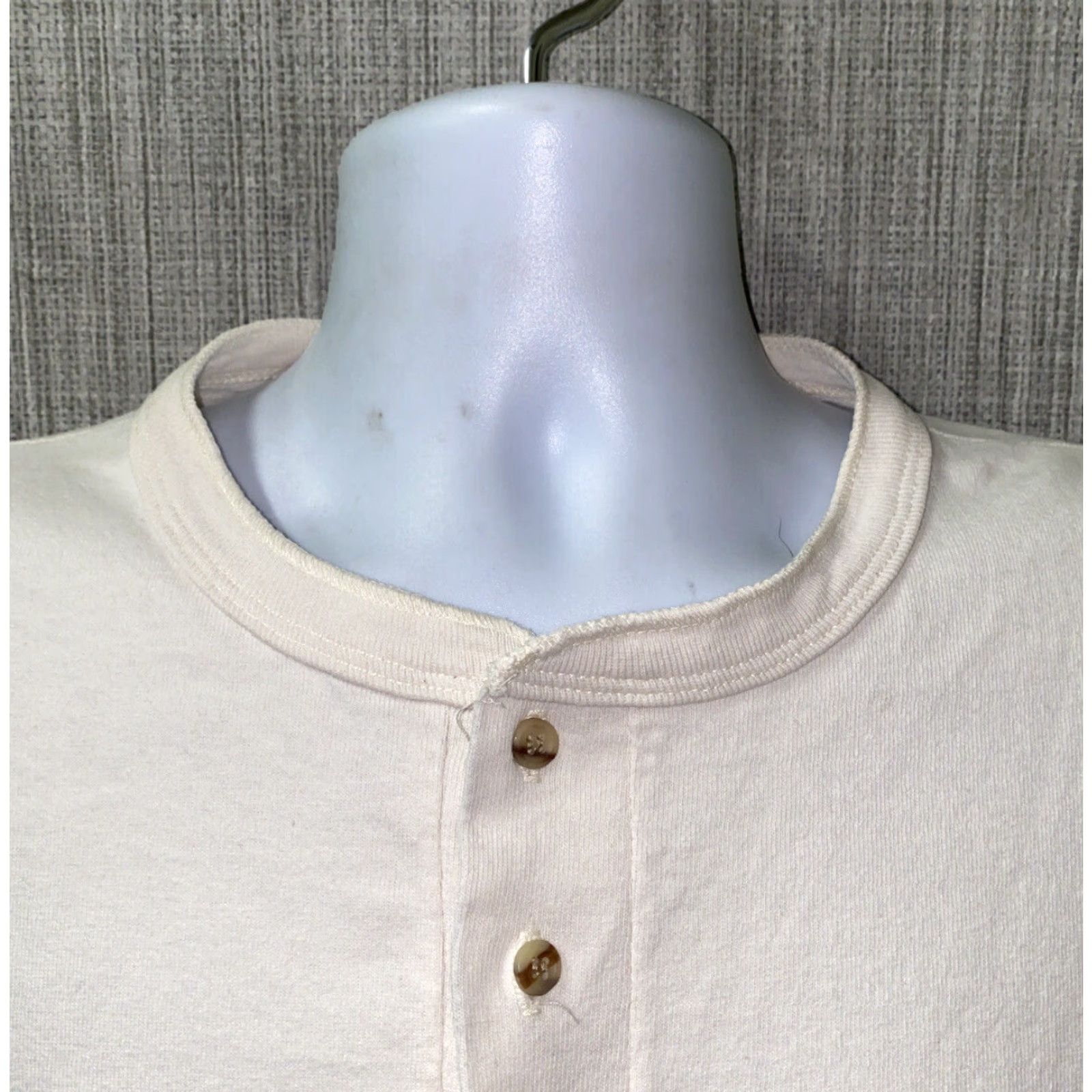 Disney VINTAGE Disney Mens White Henley T-Shirt XL Short Sleeve Solid USA Size US XL / EU 56 / 4 - 3 Thumbnail