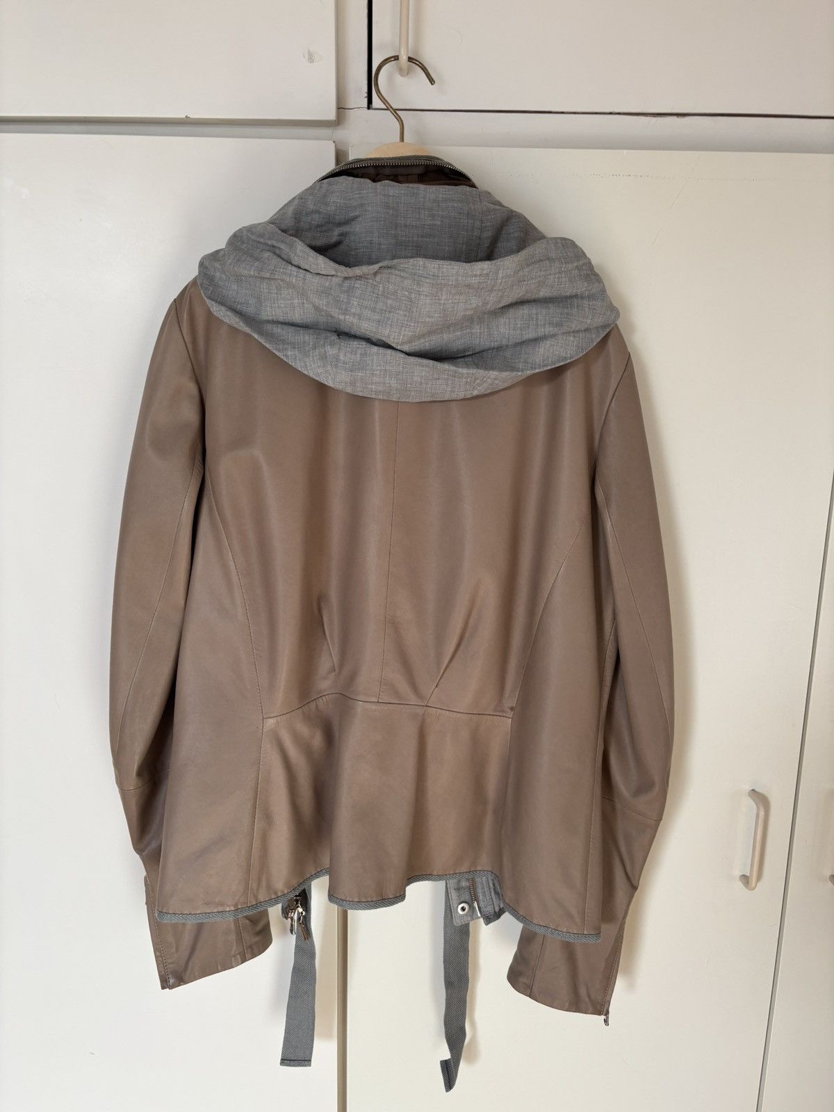 Brunello Cucinelli Brunello Cucinelli Elephant Beige Leather Bomber Jacket Size XL / US 12-14 / IT 48-50 - 2 Thumbnail