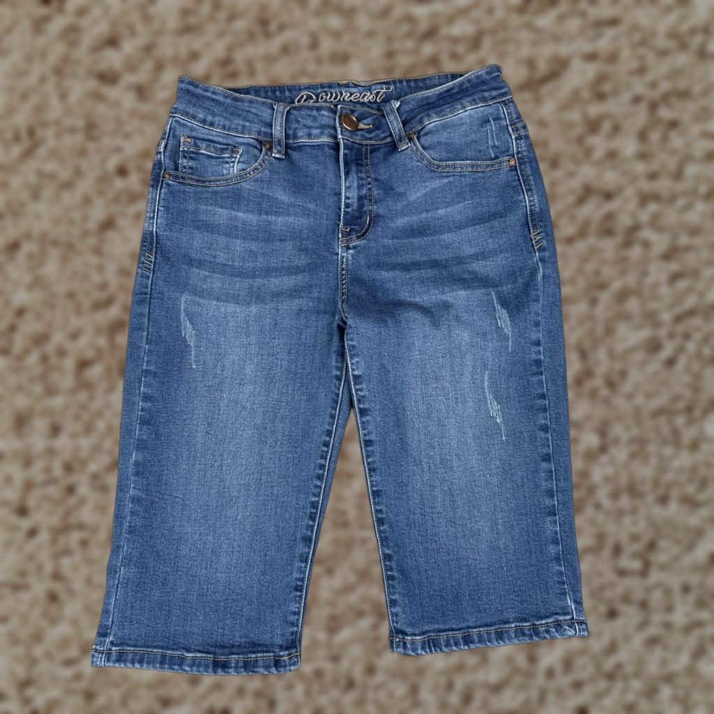 Denime DownEast Jeans Womens Capri 8 Blue Distressed Mid Rise Zip Fly Denim Stretch 5-Pocket City Size 30" / US 8 / IT 44 - 1 Thumbnail