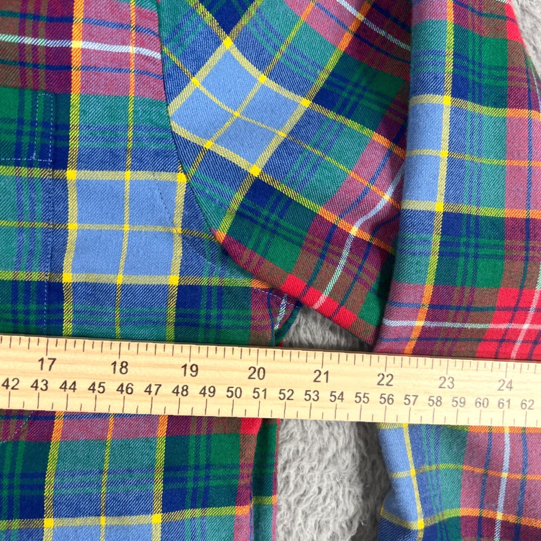 Vineyard Vines Vineyard Vines Tucker Shirt Mens M Button-Up Slim Fit Color Plaid Multicolor Polyester Classic Colorful Size US M / EU 48-50 / 2 - 3 Thumbnail