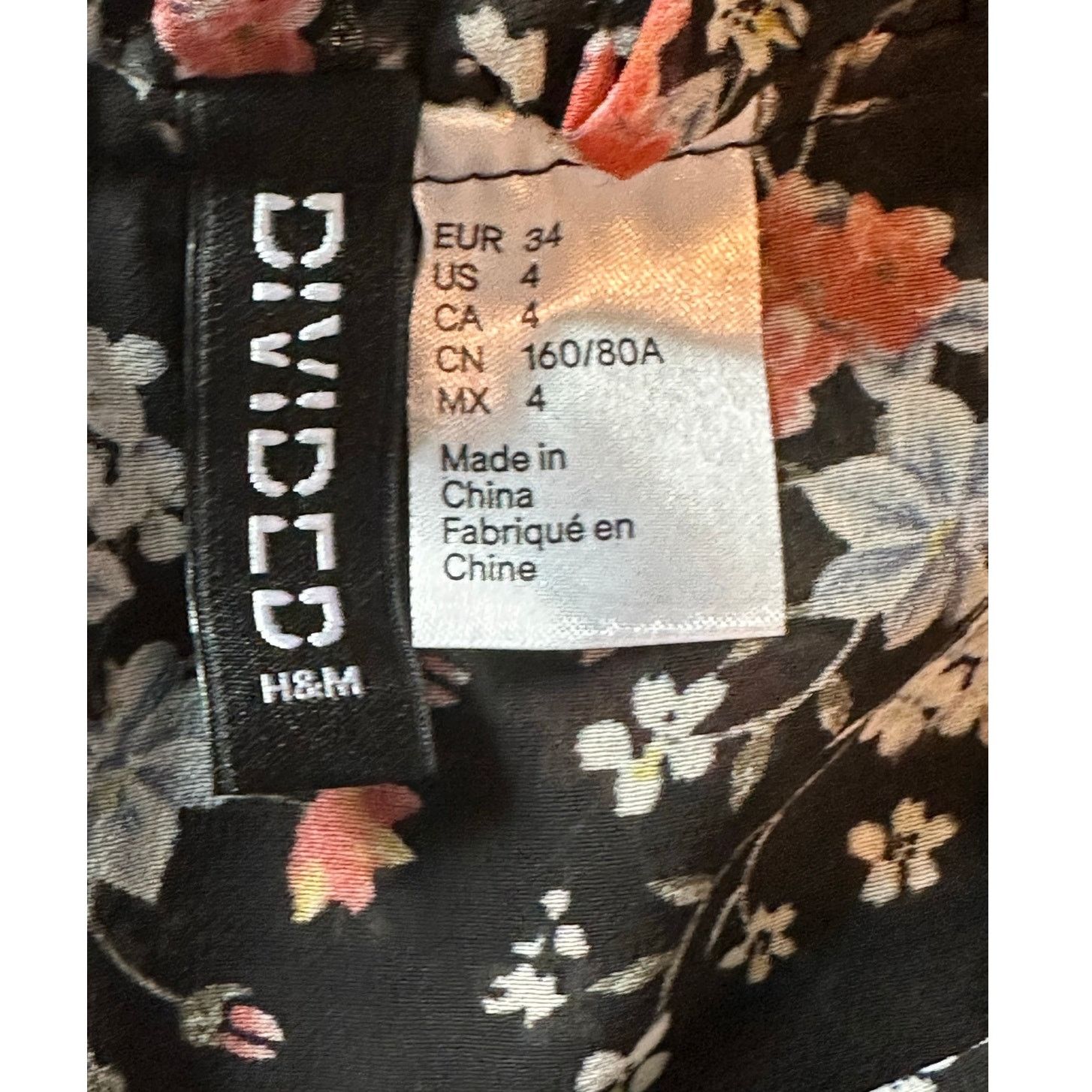 H&M H&M Divided black floral sheer long sleeves blouse size 4 Size S / US 4 / IT 40 - 3 Thumbnail