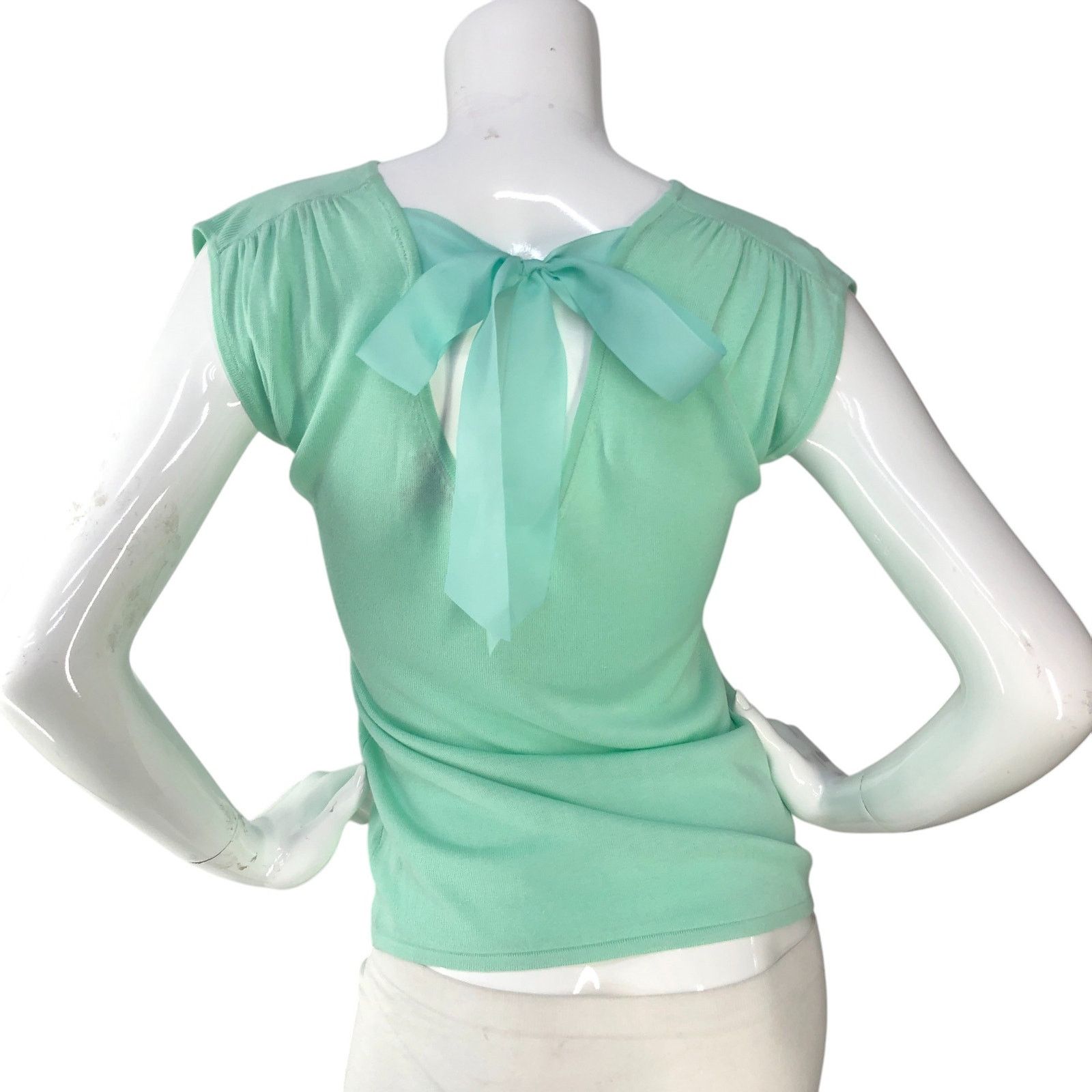 Lilly Pulitzer Lilly Pulitzer Size XS T Shirt Top Tie Back V Neck TINY FLAW Size XS / US 0-2 / IT 36-38 - 7 Thumbnail