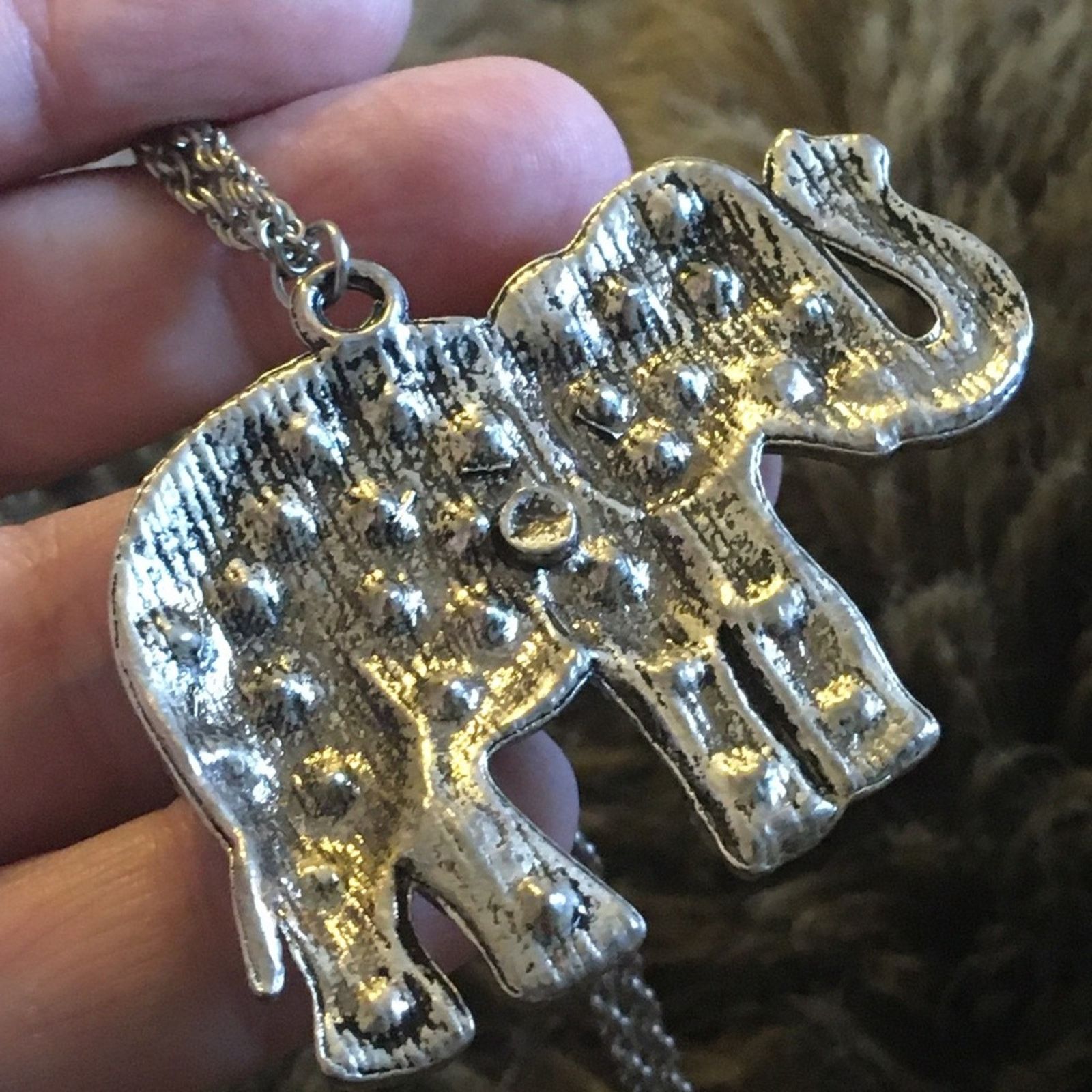 Jewelry Pink stone covered lucky elephant necklace Size ONE SIZE - 6 Thumbnail