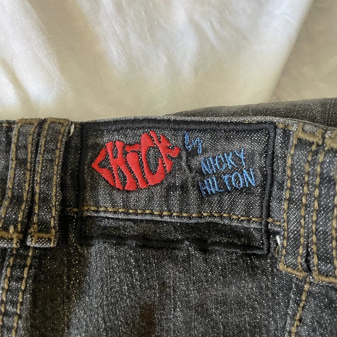 Vintage chick by nicky hilton mid rise jeans sz 26” Size 26" / US 2 / IT 38 - 4 Thumbnail