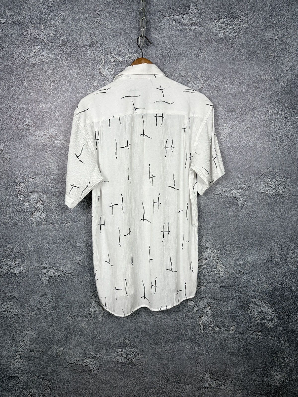 Versace Versace Vintage White Short Sleeve Pattern Shirt Size M Size US M / EU 48-50 / 2 - 9 Thumbnail
