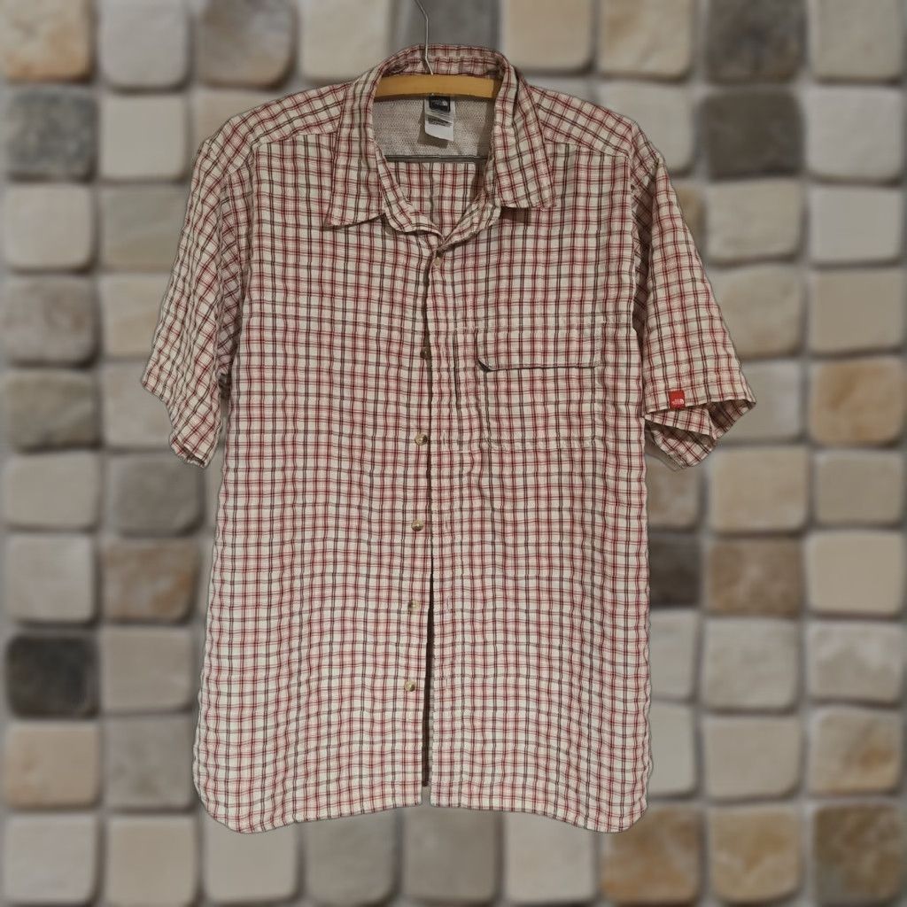 The North Face The North Face Men's Red Plaid Short Sleeve Button Down Shirt L Large Size US L / EU 52-54 / 3 - 1 Thumbnail