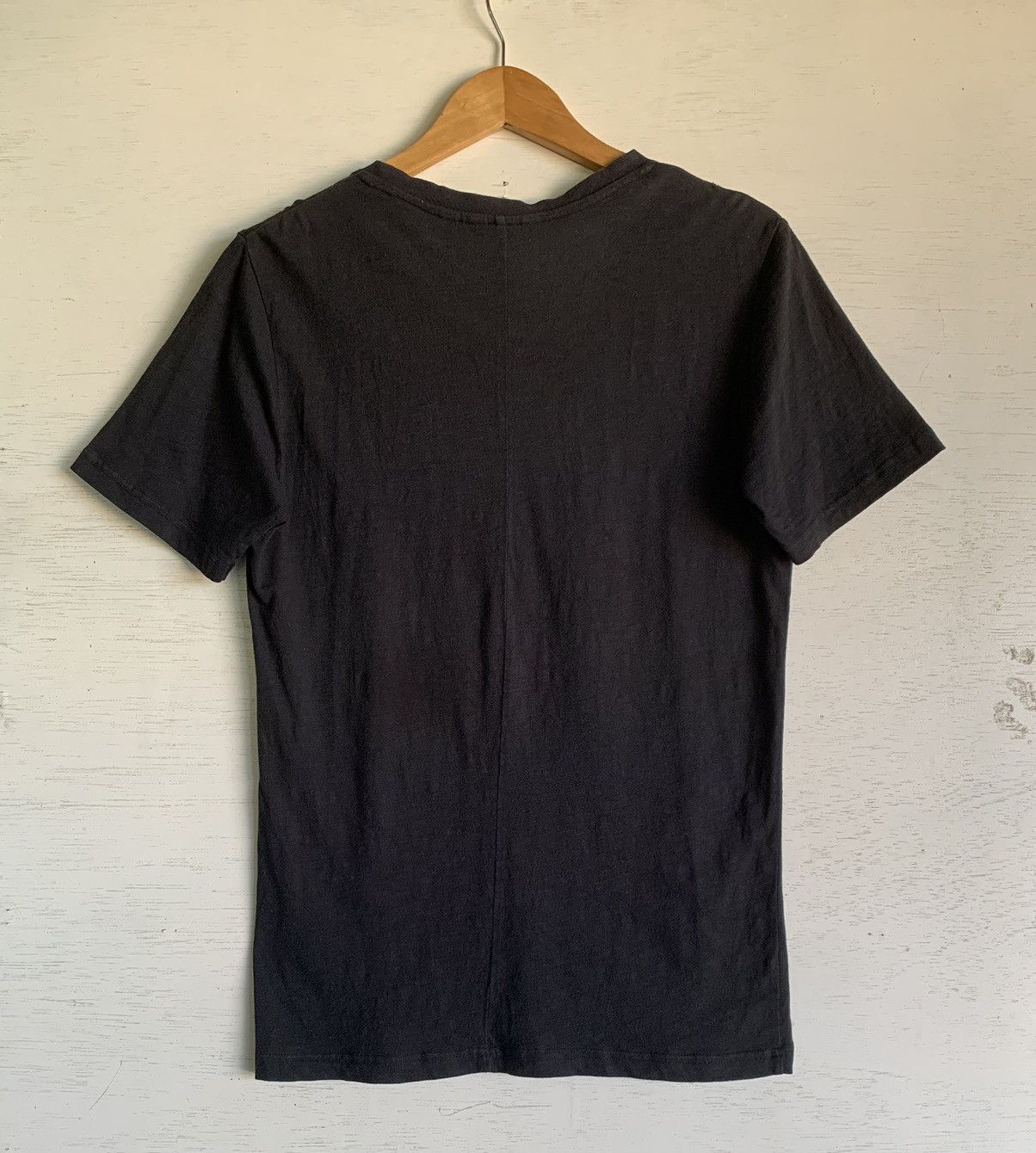 Undercover × Uniqlo Uniqlo Undercover Tee Size US S / EU 44-46 / 1 - 16 Thumbnail
