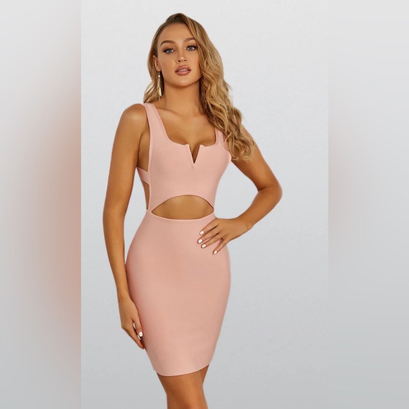 Other New Chic Bodycon Backless Dusty Pink Dress size S Size S / US 4 / IT 40 - 2 Thumbnail