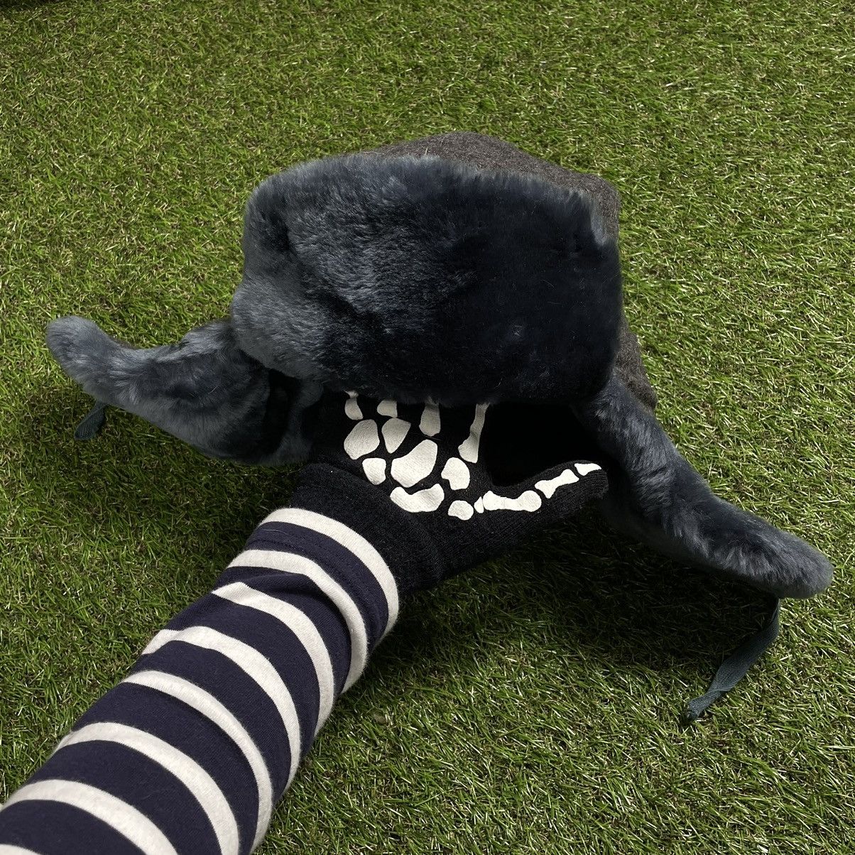Vintage Y2K Black Furry Beanie Ushanka Alt Grunge Streetwear Boxy OS Size ONE SIZE - 1 Thumbnail