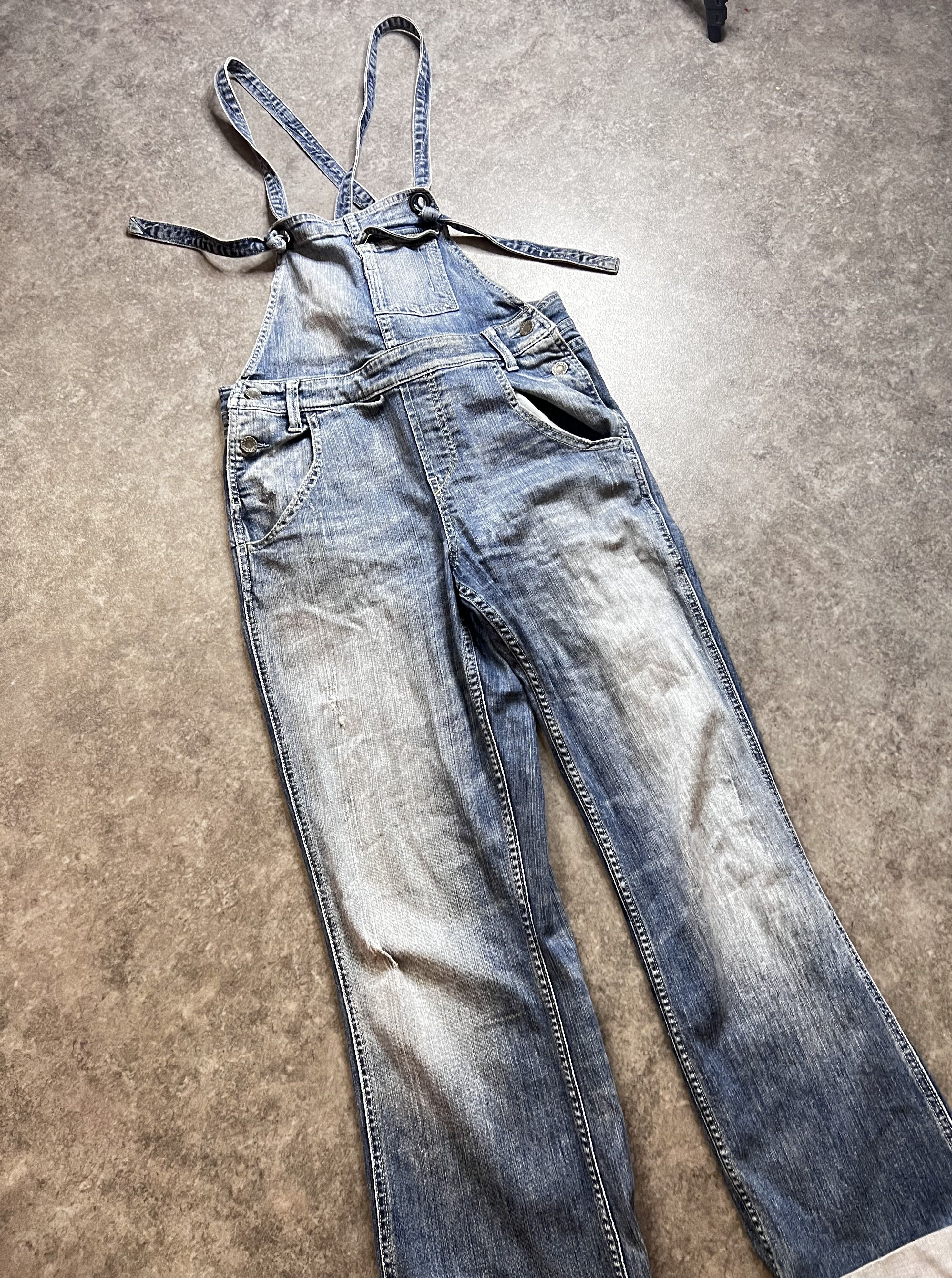 Supreme/Levi’s Snakeskin Overalls シュプリーム Supreme Levi's Snakeskin Overalls (FW17) - $228