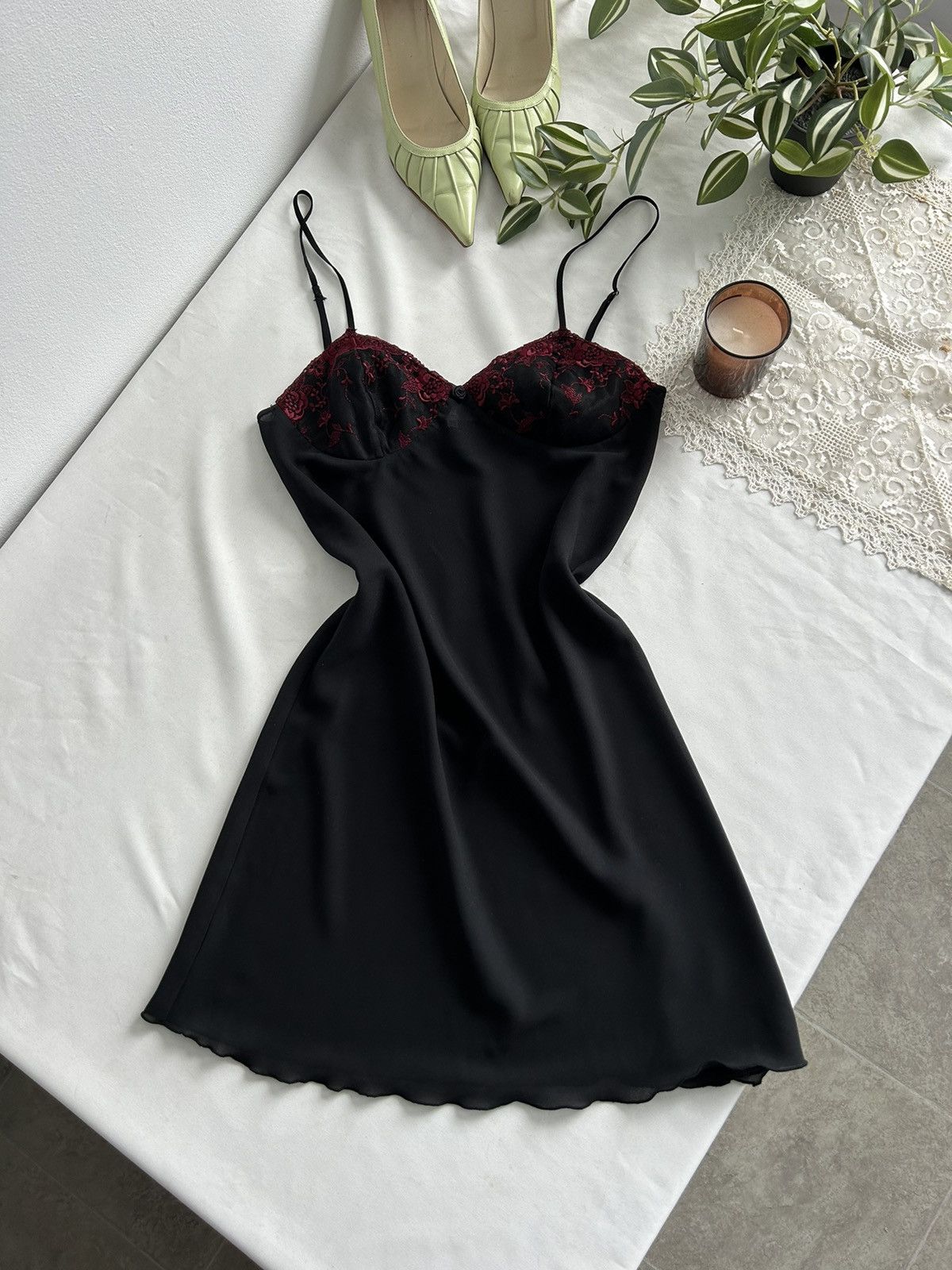 Vintage Vintage stunning nightwear lace dress with rose Size M / US 6-8 / IT 42-44 - 3 Thumbnail
