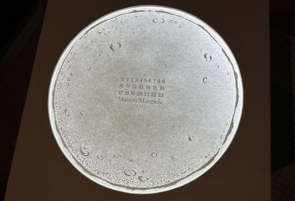 Maison Margiela Rare Maison Margiela Vip moon plate with LED box Size ONE SIZE - 1 Thumbnail
