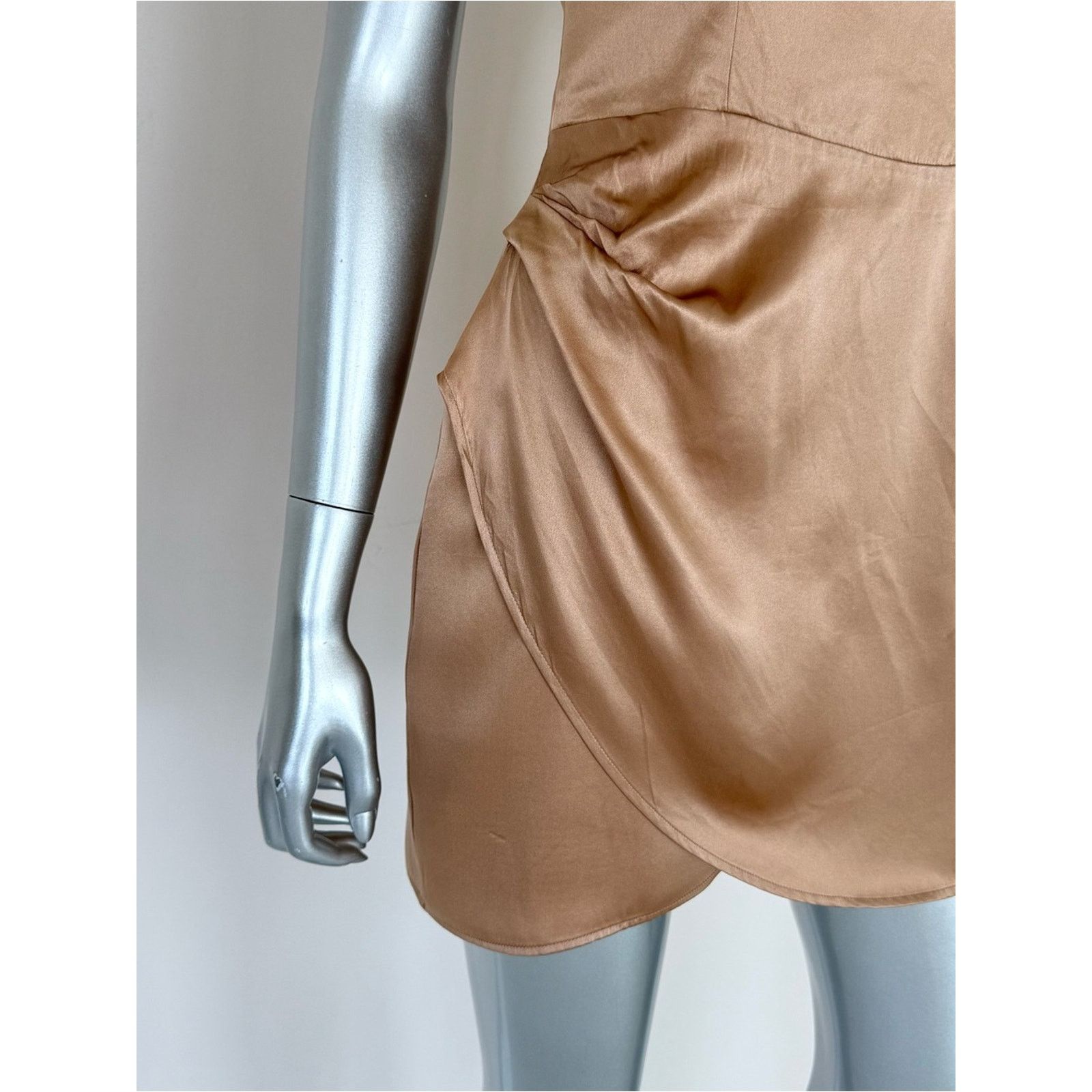 Reformation NEW!!! Reformation mini gold silk dress size 6 US Size M / US 6-8 / IT 42-44 - 3 Thumbnail