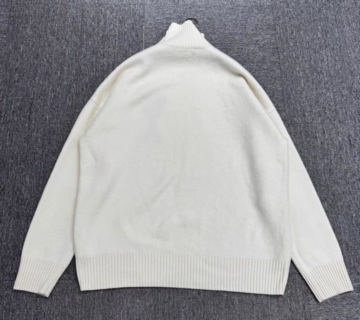 AMI AMIPARIS Red Heart Logo Crewneck Sweater -2507 Size US XL / EU 56 / 4 - 2 Thumbnail