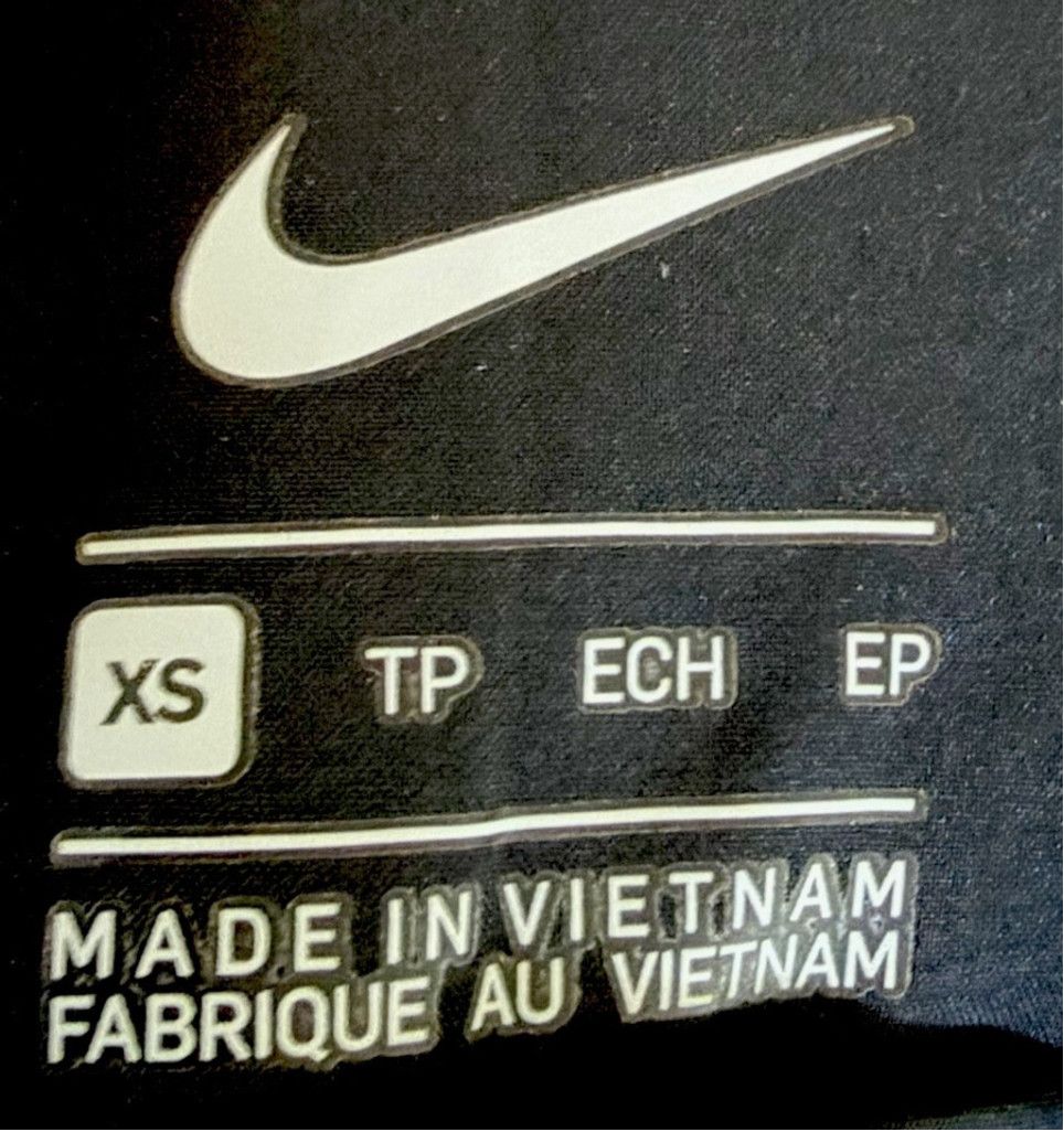 Nike NIKE ESSENTIAL BLACK LIGHTWEIGHT PUFFER RUNNING VEST SIZE XS Size XS / US 0-2 / IT 36-38 - 6 Thumbnail
