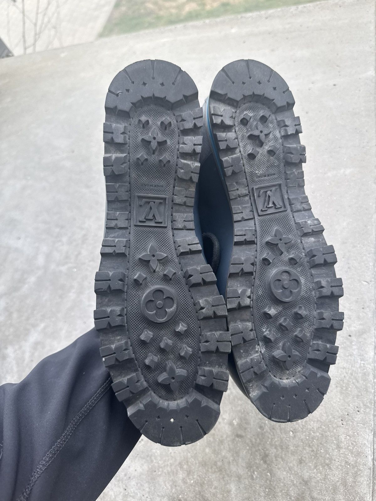 Louis Vuitton Louis Vuitton Alpinist Hiking Navy Sneakers designer rare LV Size US 11 / EU 44 - 7 Thumbnail