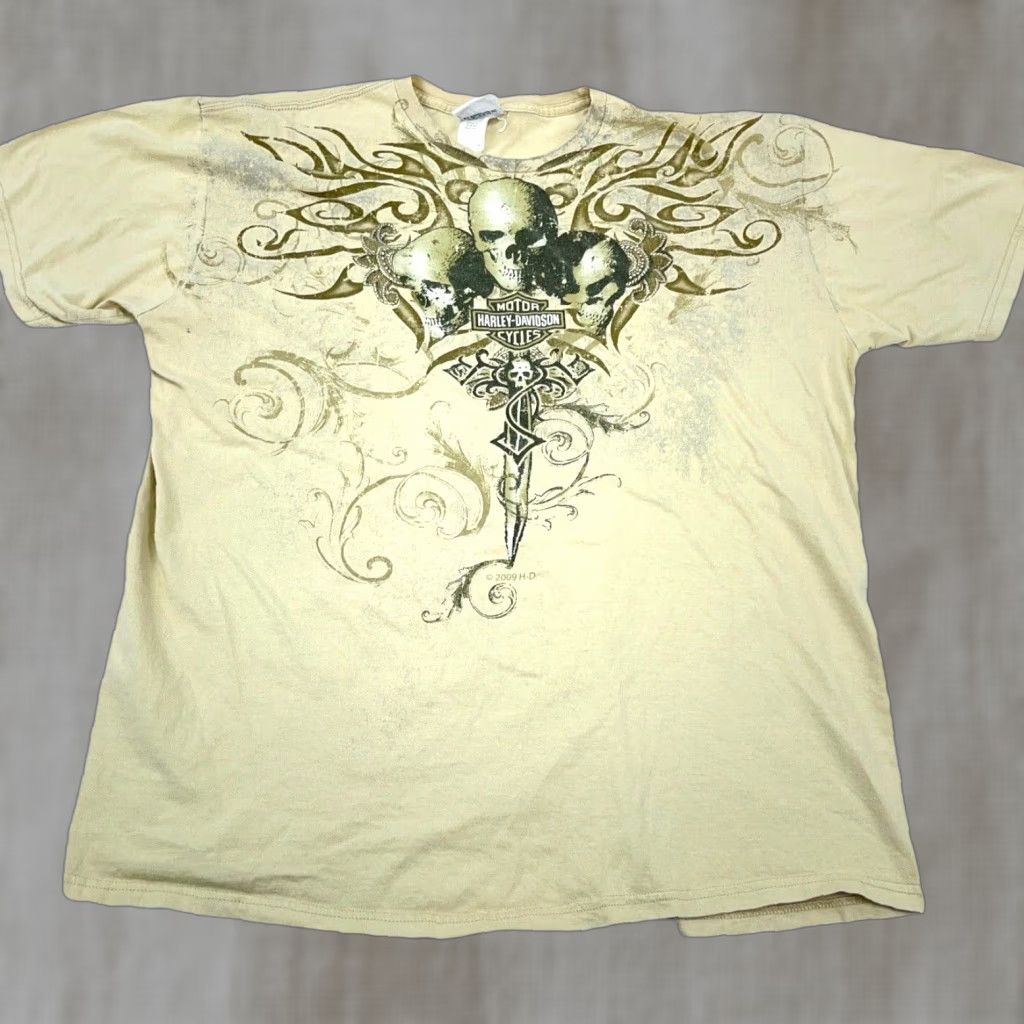 Harley Davidson VINTAGE Harley-Davidson Shirt XL Beige Graphic Tee Skull Tattoo Cyberpunk 2000s Mens Size US XL / EU 56 / 4 - 1 Thumbnail