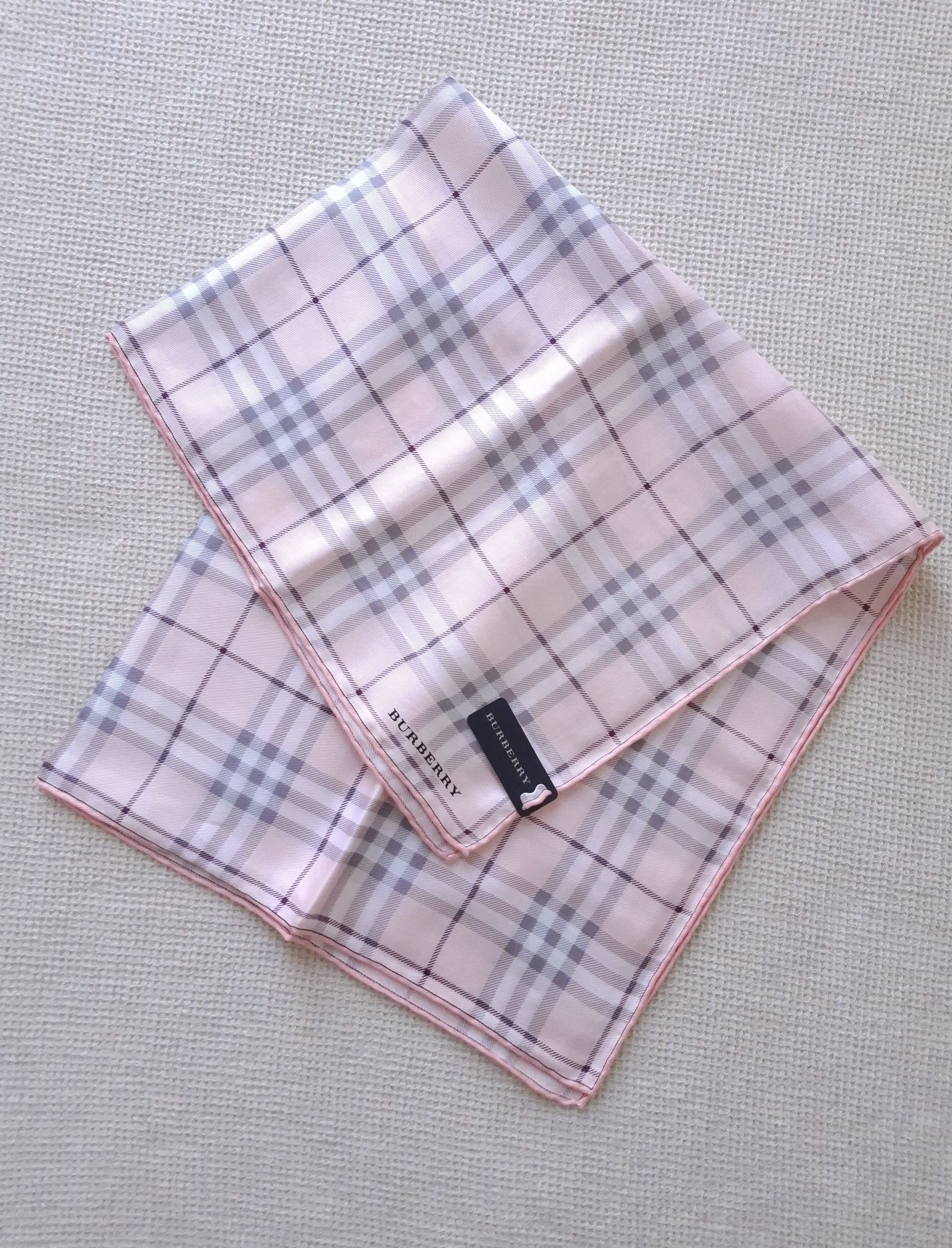 Burberry × Vintage Japan Burberry scarf/bandana handkerchief silk/cotton Size ONE SIZE - 2 Thumbnail
