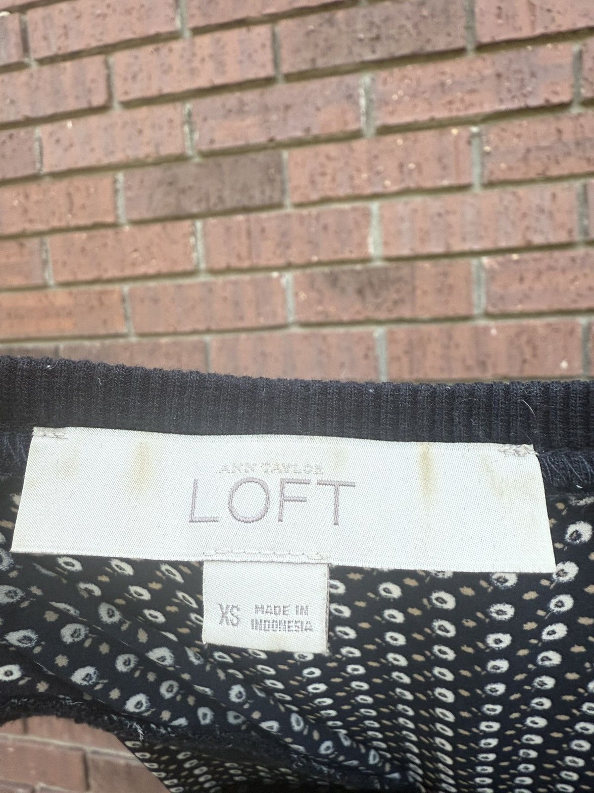 Loft Ann Taylor Loft Navy Floral Pocket Tank Top Size XS Size XS / US 0-2 / IT 36-38 - 7 Thumbnail