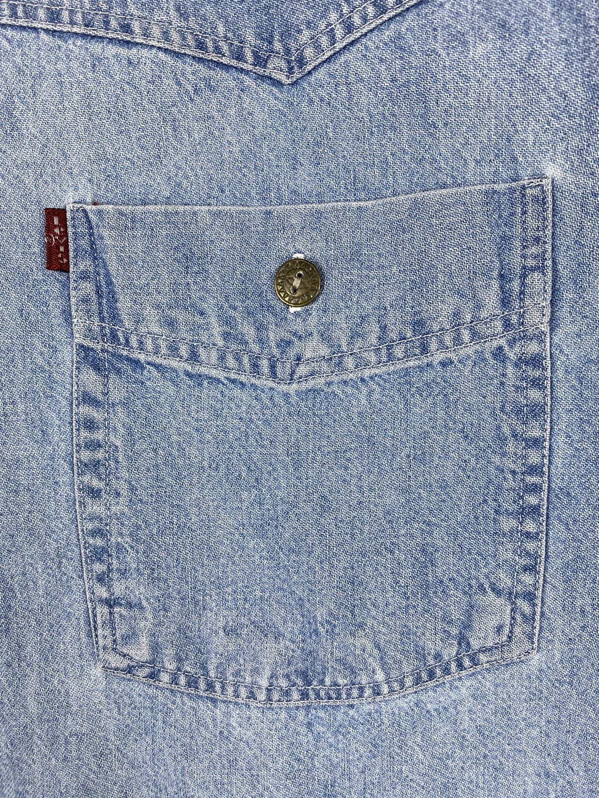 Levi's × Levi's Vintage Clothing × Vintage Vintage Levis Button Up Denim Shirt 90s y2k Size US XL / EU 56 / 4 - 7 Thumbnail