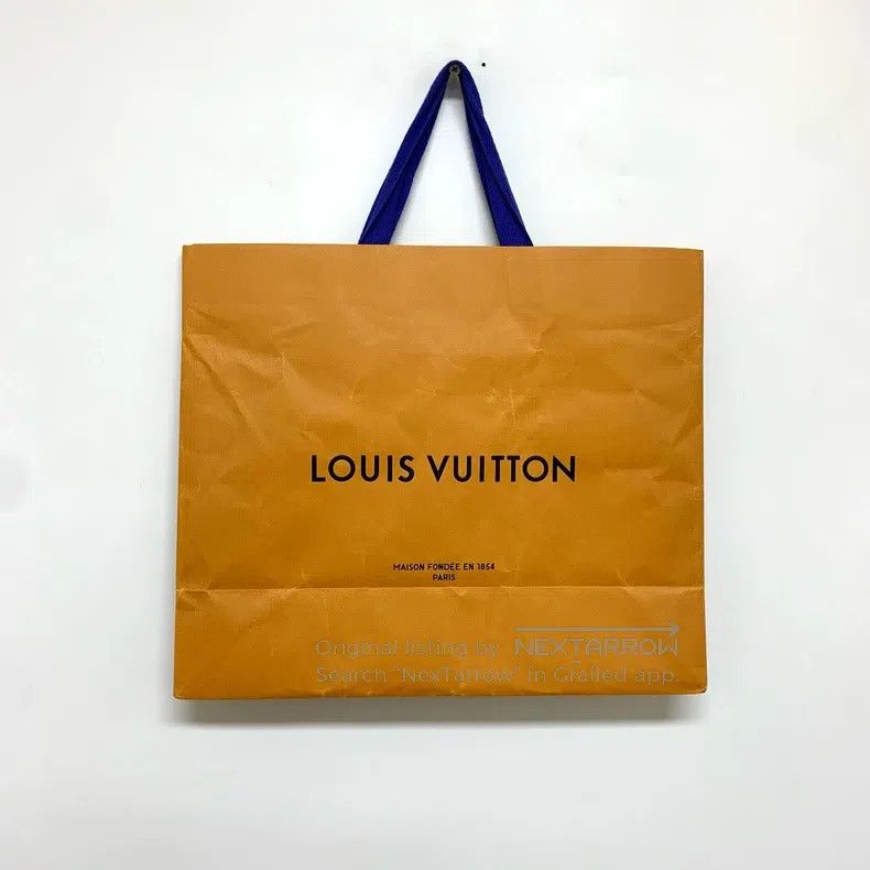 Louis Vuitton Louis Vuitton Dark color dark grain full print short sleev Size US M / EU 48-50 / 2 - 8 Thumbnail