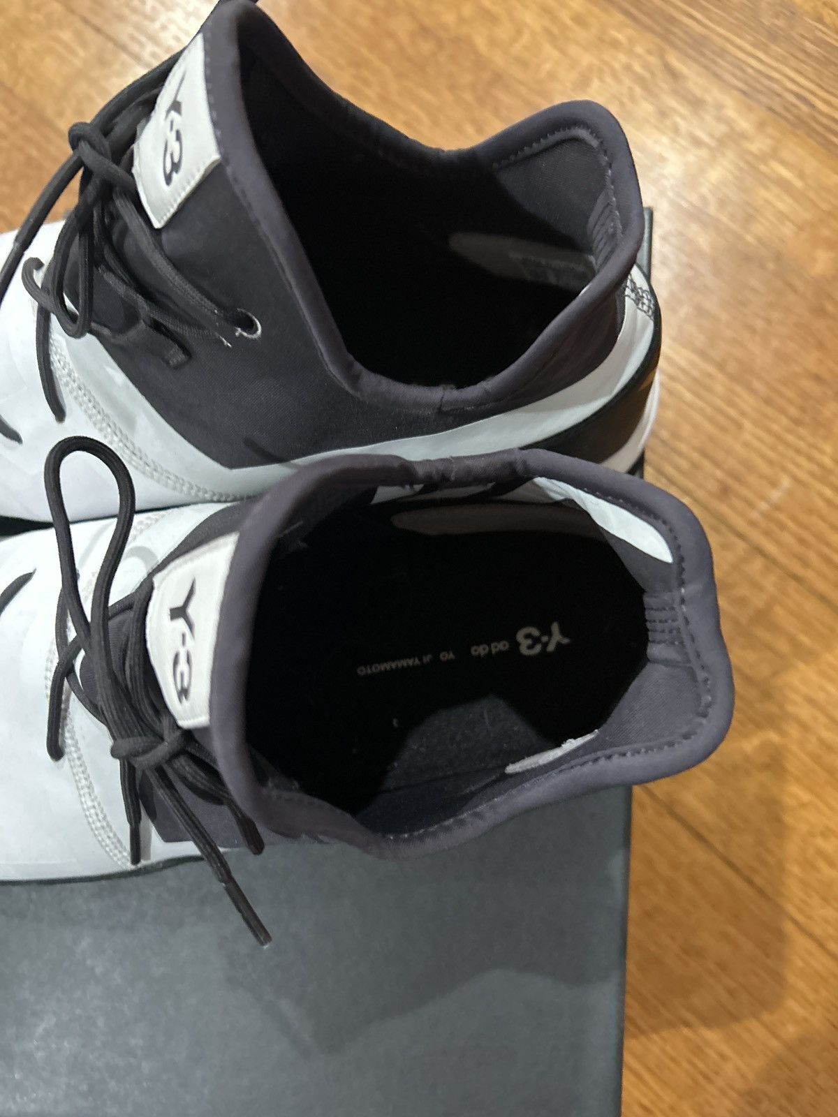 Y-3 Y-3 ARC RC White and Black Sneakers Size 10 Size US 10 / EU 43 - 2 Thumbnail