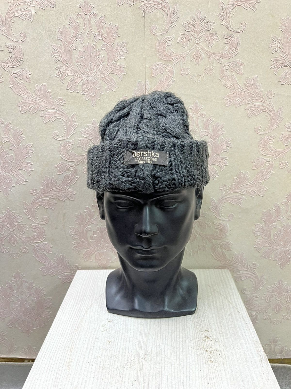 Bershka Bershka Crochet Beanie Hats Size ONE SIZE - 2 Thumbnail