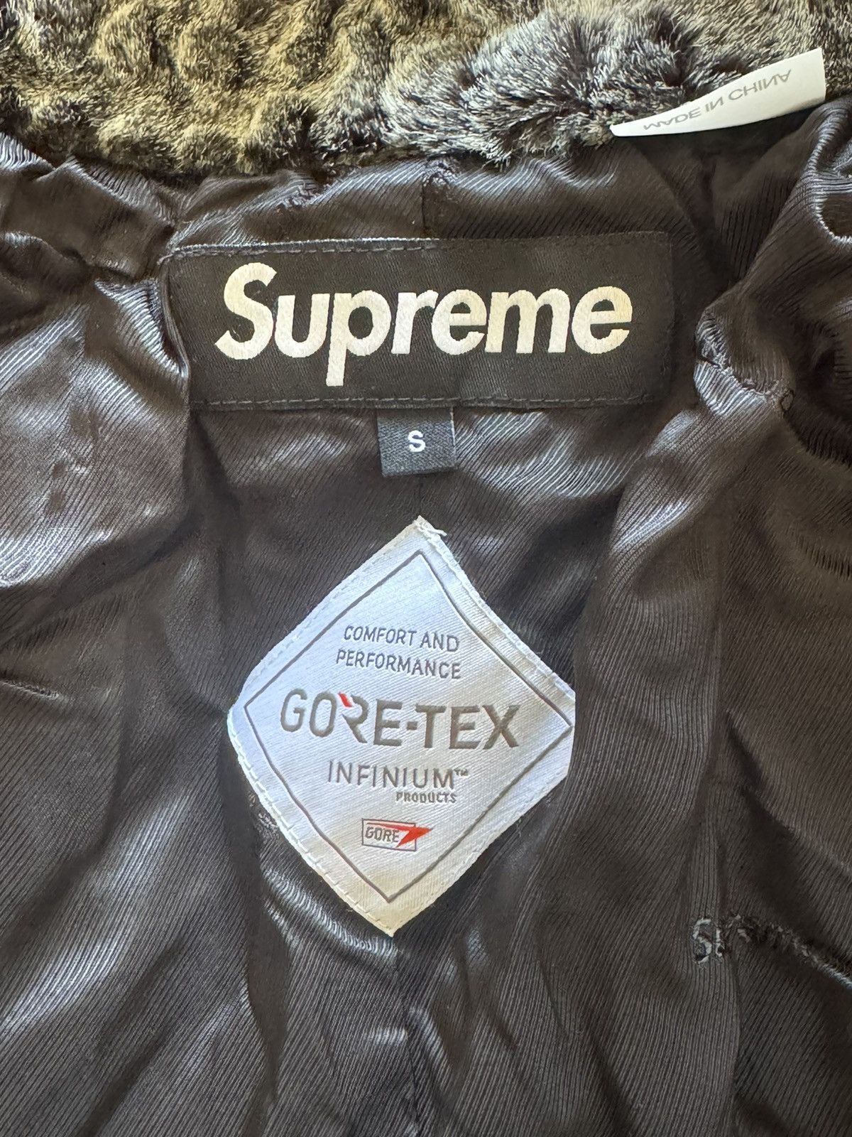 Supreme Supreme croc faux fur overcoat Size US S / EU 44-46 / 1 - 4 Thumbnail