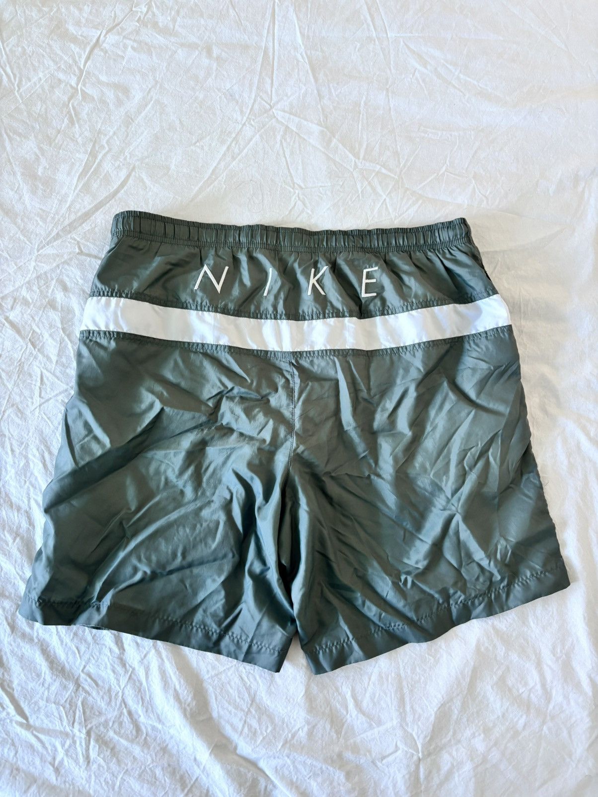 Nike Nike Vintage Swoosh Olive Green Nylon Shorts Medium Size US 33 - 5 Thumbnail