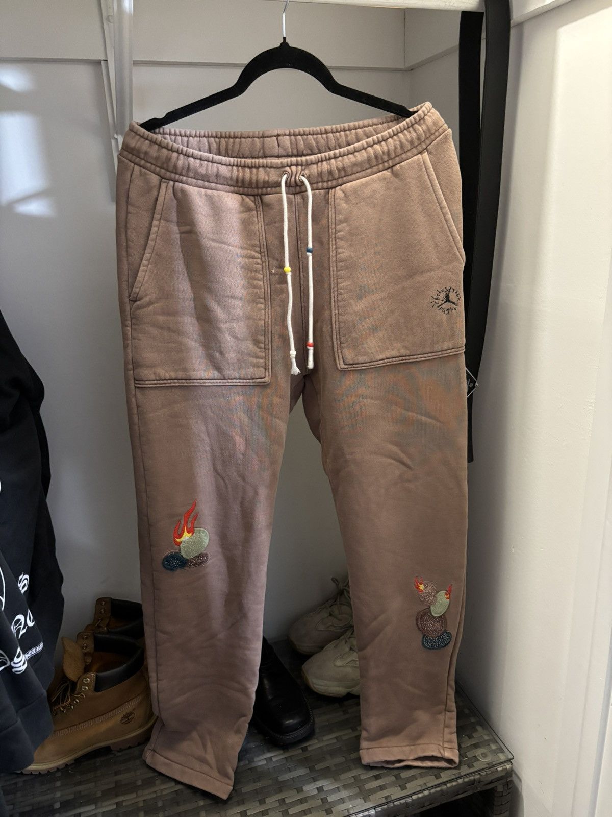 Jordan Brand × Travis Scott Jordan Cactus Jack Fleece Pants "Archaeo Brown" Size US 32 / EU 48 - 1 Thumbnail