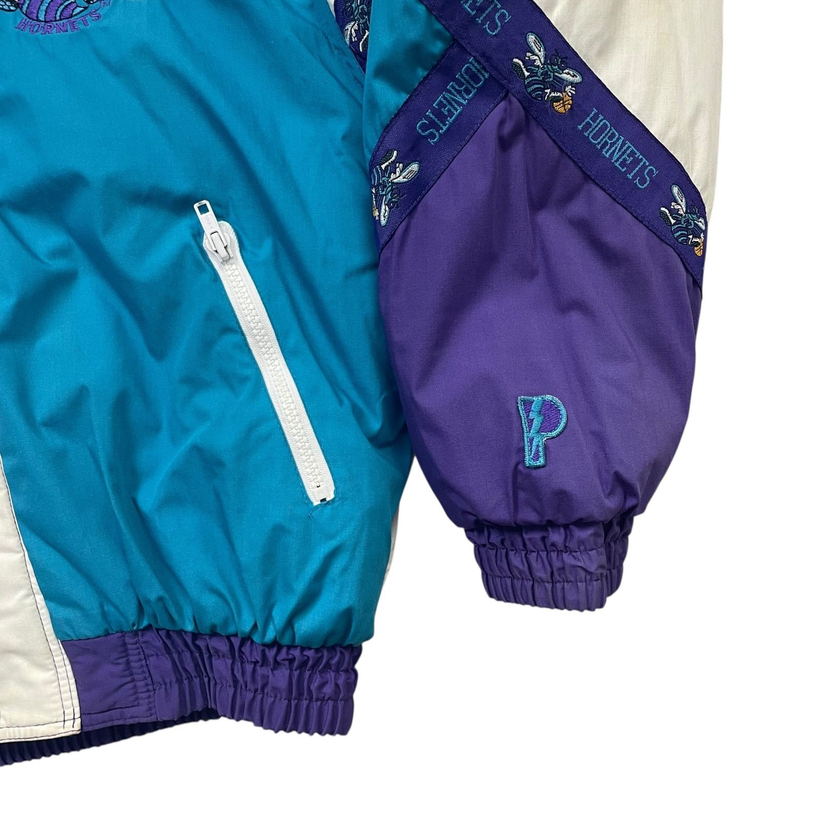 NBA × Pro Player × Vintage 90s CHARLOTTE HORNETS PRO PLAYER PUFFER JACKET HOODIE Size XL / US 12-14 / IT 48-50 - 5 Thumbnail