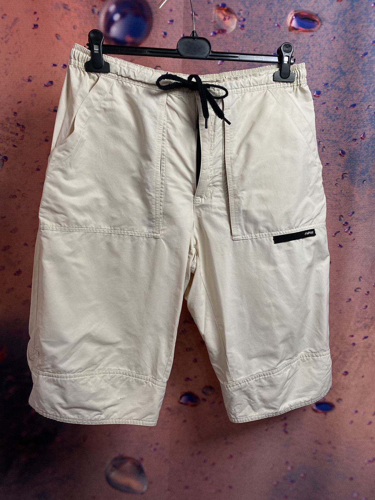 Vintage Vintage Nike streetwear shorts Size US 34 / EU 50 - 1 Thumbnail