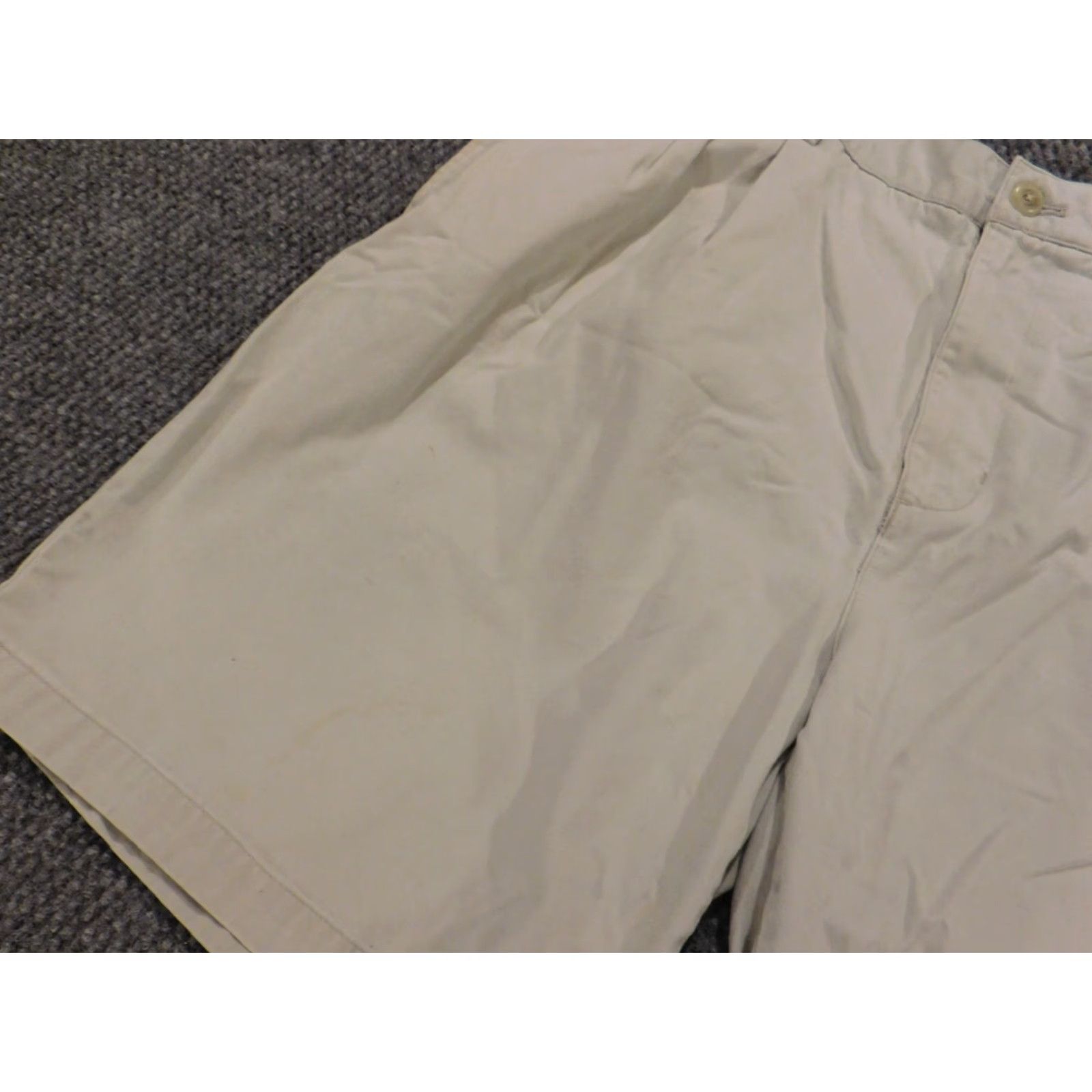 Izod IZOD Mens Shorts 38 beige chino straight regular Relaxed Flat Front Cotton Denim Logo Casual Men Shorts Beige 38 Mens Regular Colorful American 90s? Size US 38 / EU 54 - 5 Thumbnail