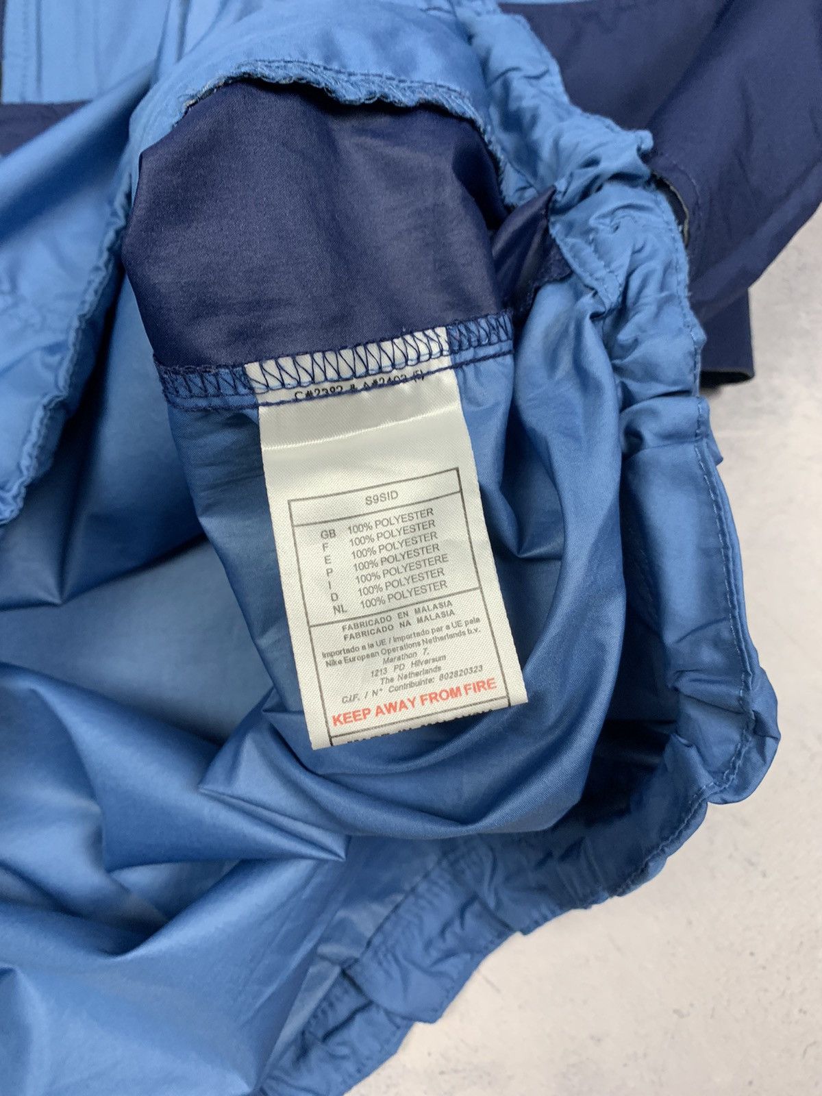 Nike ACG Vintage Nike ACG Anorak Jacket Swoosh Logo + Bag Size M 90’s Size US M / EU 48-50 / 2 - 17 Thumbnail