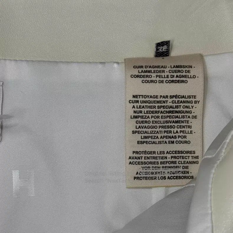 Hermes Hermes Cream White Sheepskin Half Zip Short Pants Size 24" / US 00 / IT 34 - 6 Thumbnail